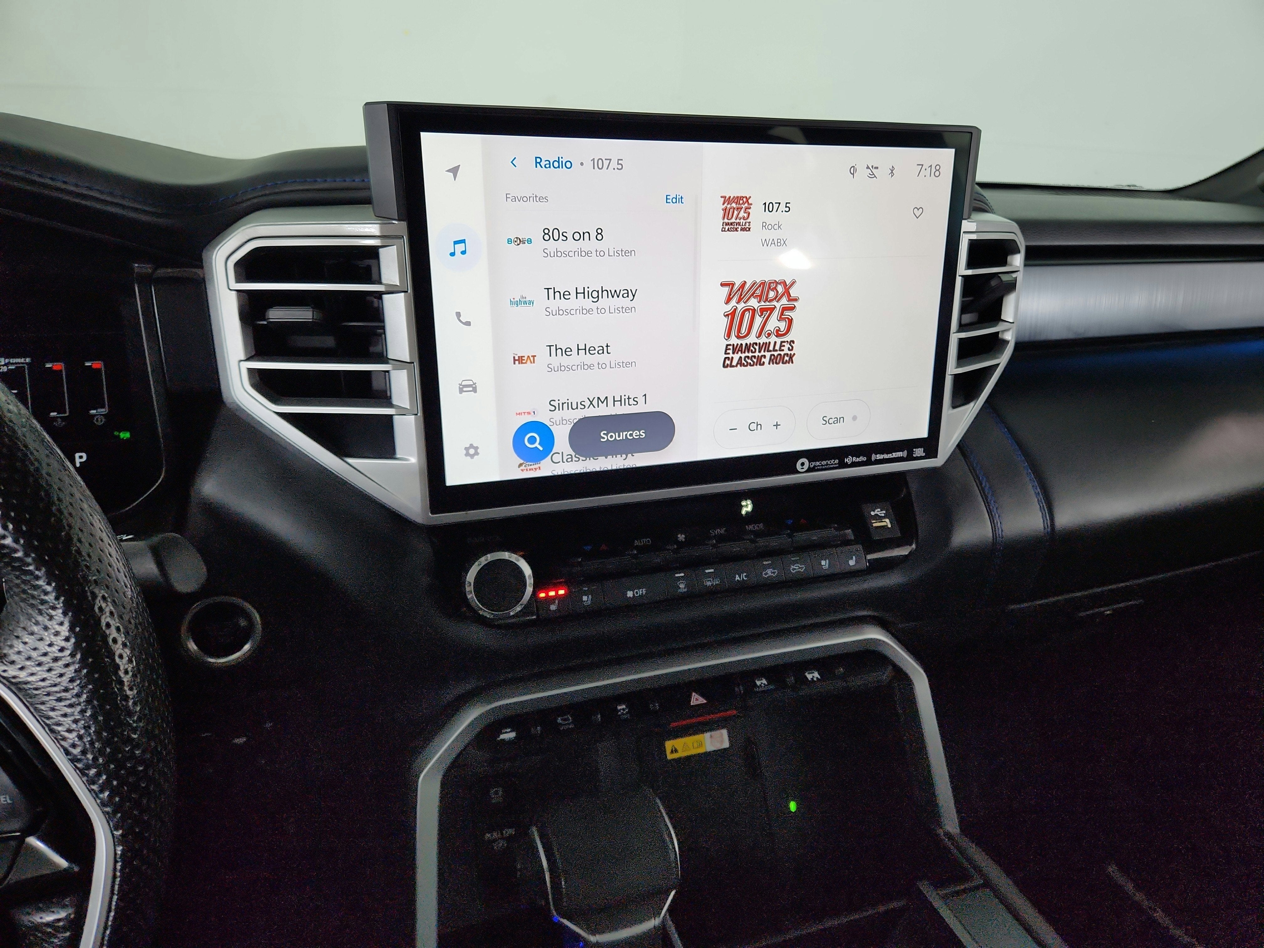 2022 Toyota Tundra 4WD Platinum