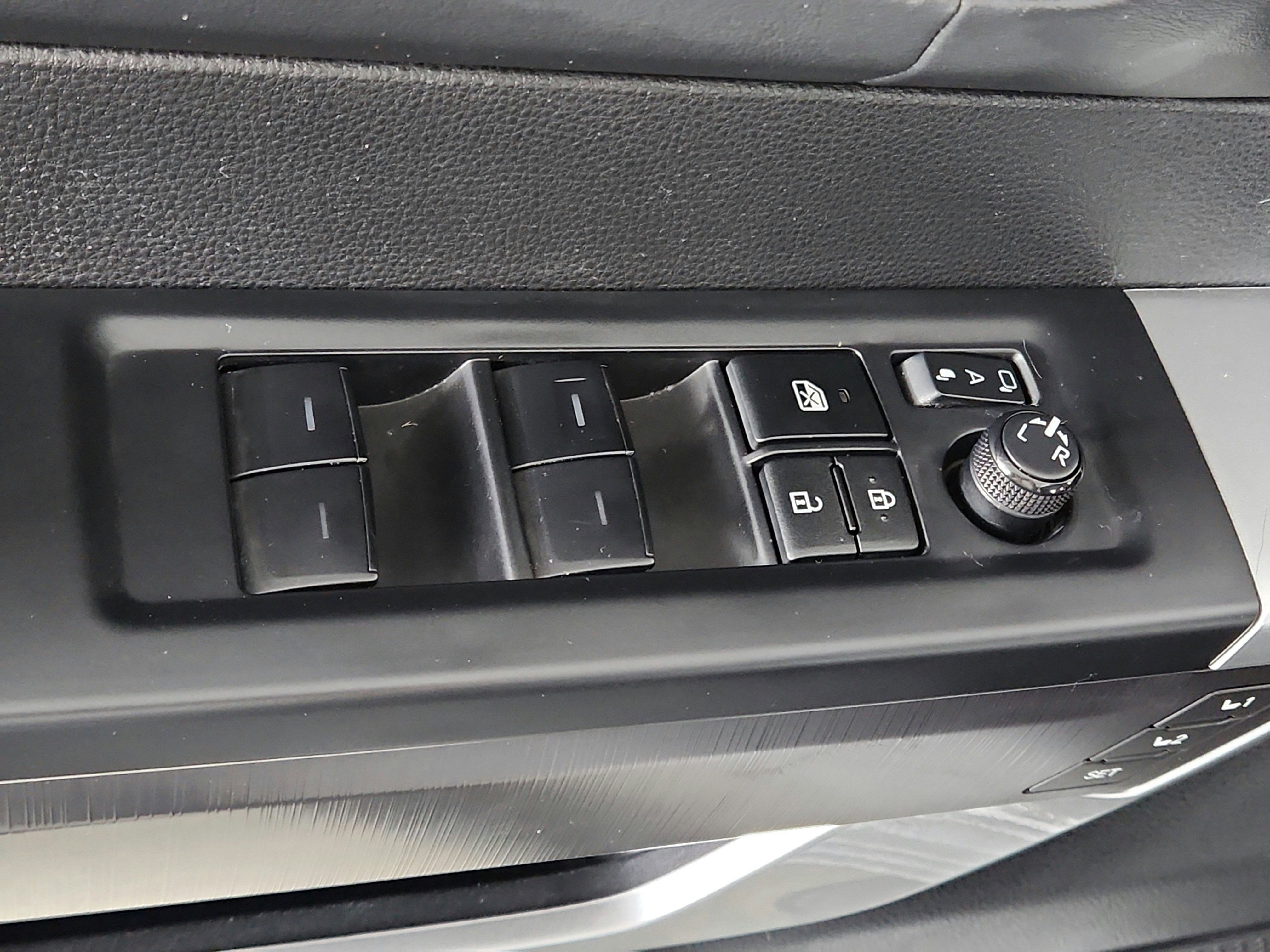 2022 Toyota Tundra 4WD Platinum