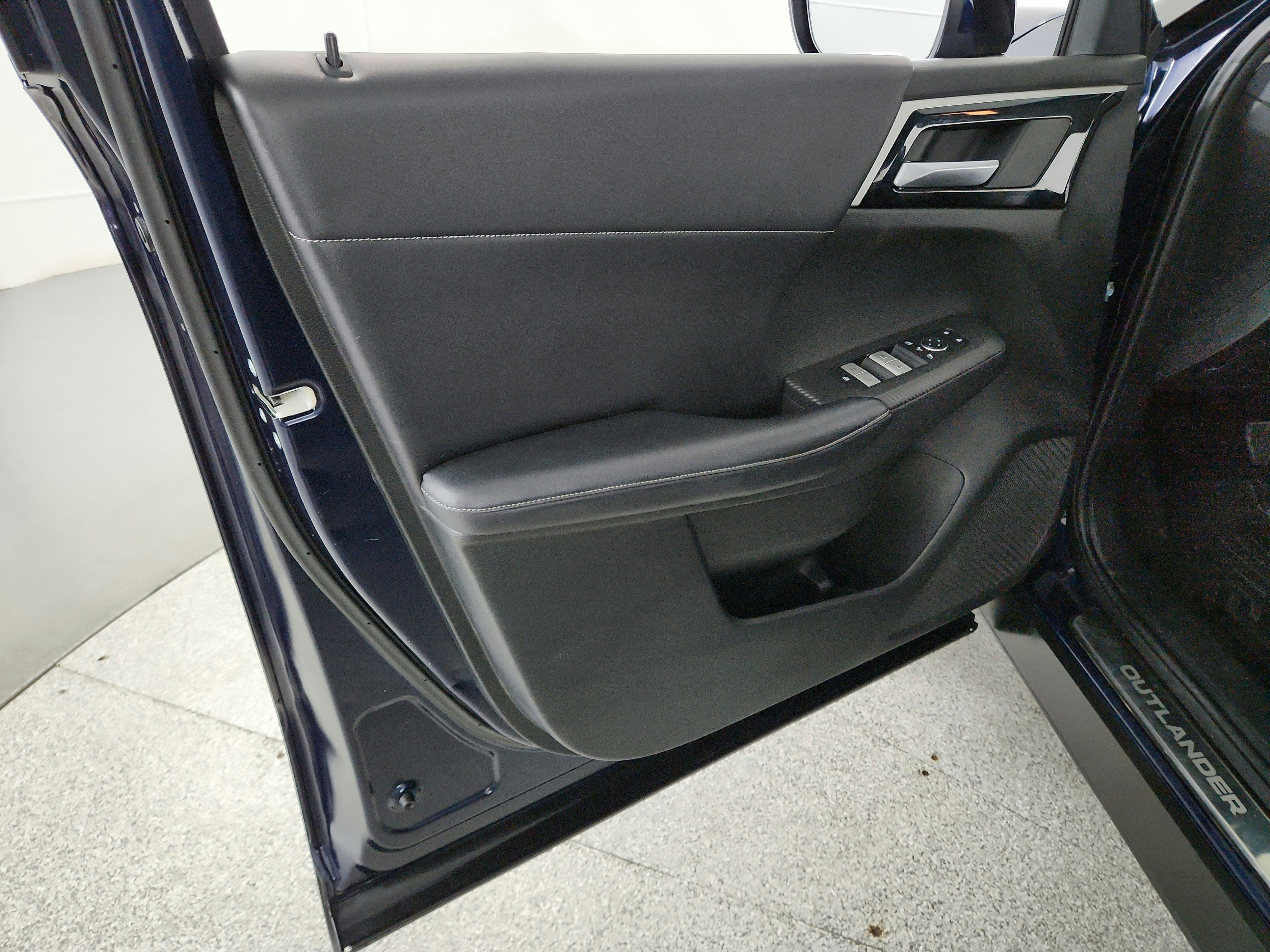 2023 Mitsubishi Outlander SE Special Editiont S-AWC