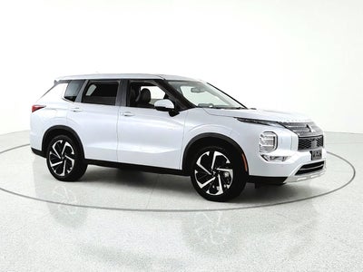 2024 Mitsubishi Outlander Plug-In Hybrid Base