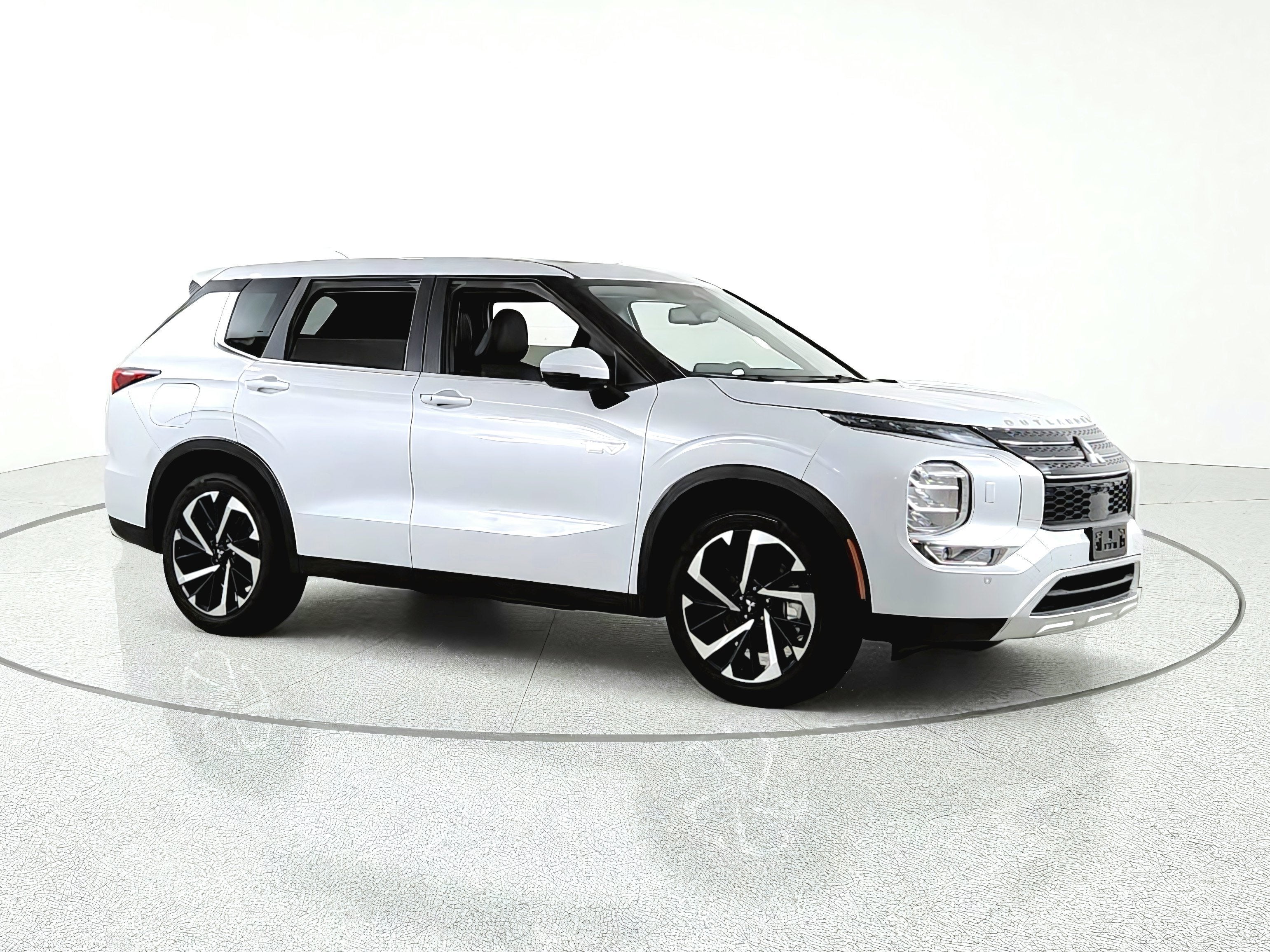 2024 Mitsubishi Outlander Plug-In Hybrid Base