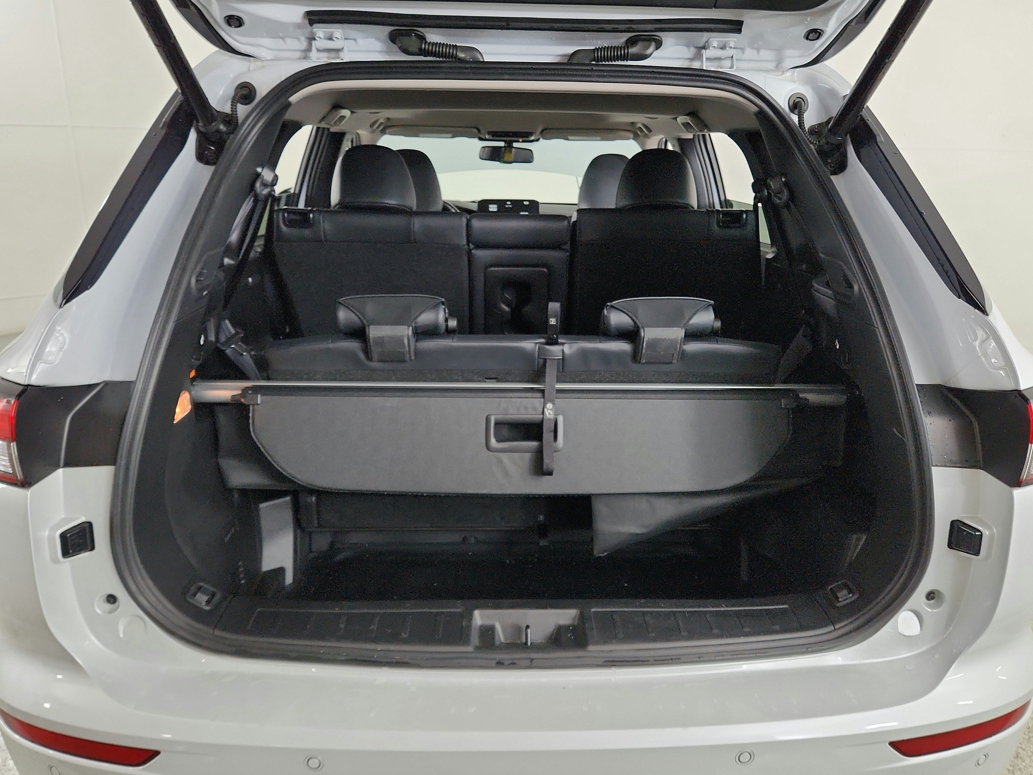 2024 Mitsubishi Outlander Plug-In Hybrid Base