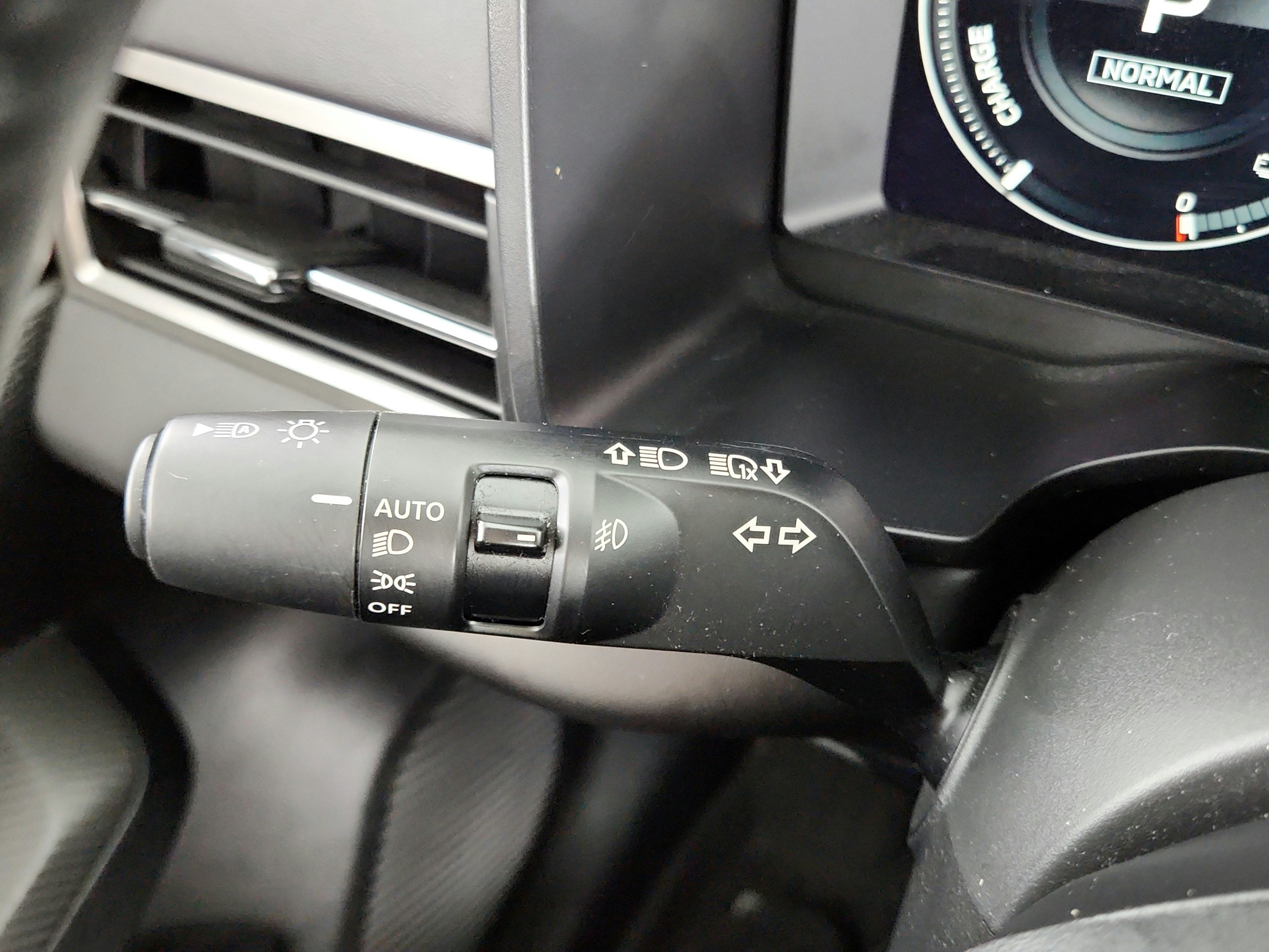 2024 Mitsubishi Outlander Plug-In Hybrid Base