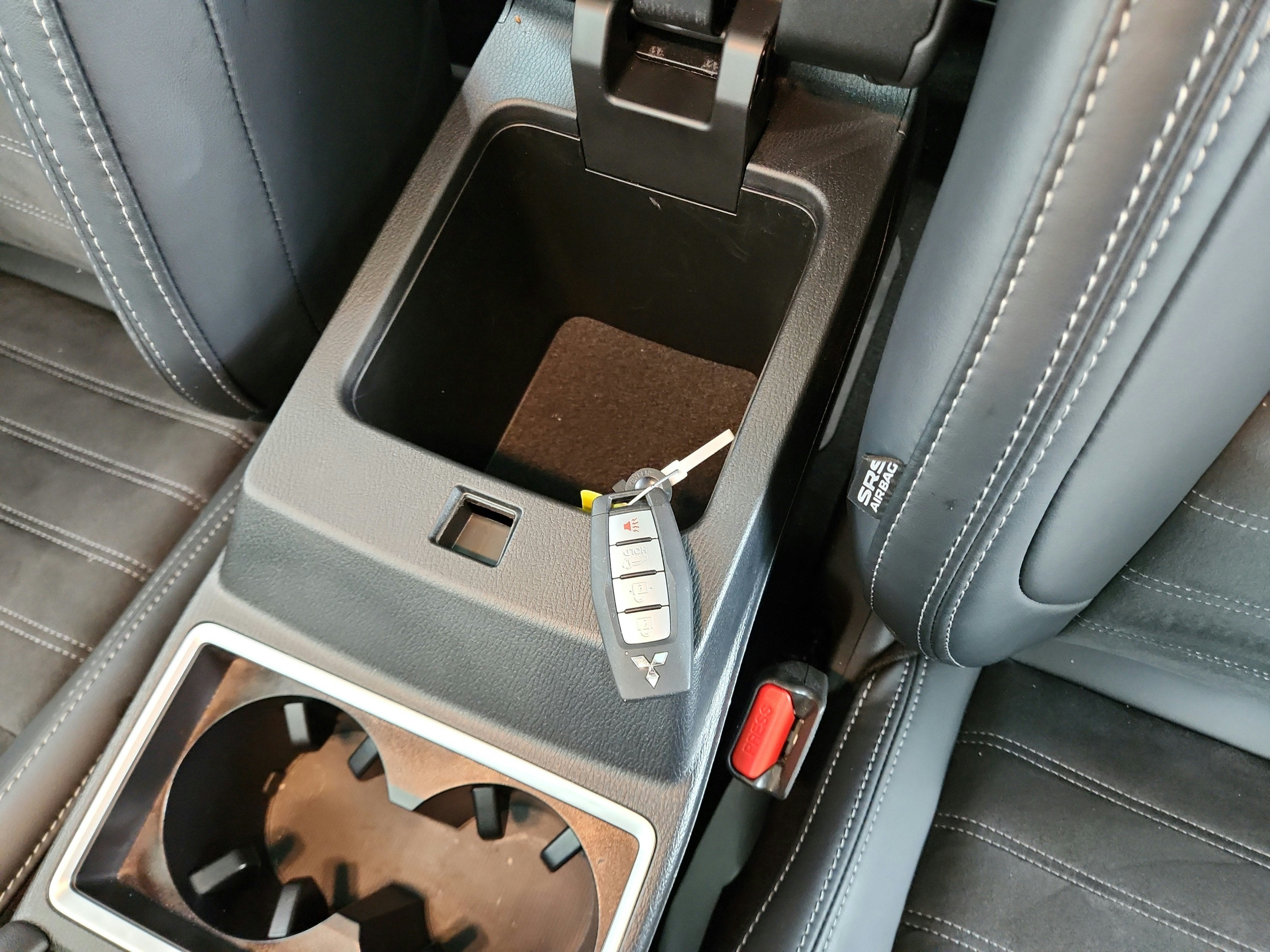 2024 Mitsubishi Outlander Plug-In Hybrid Base