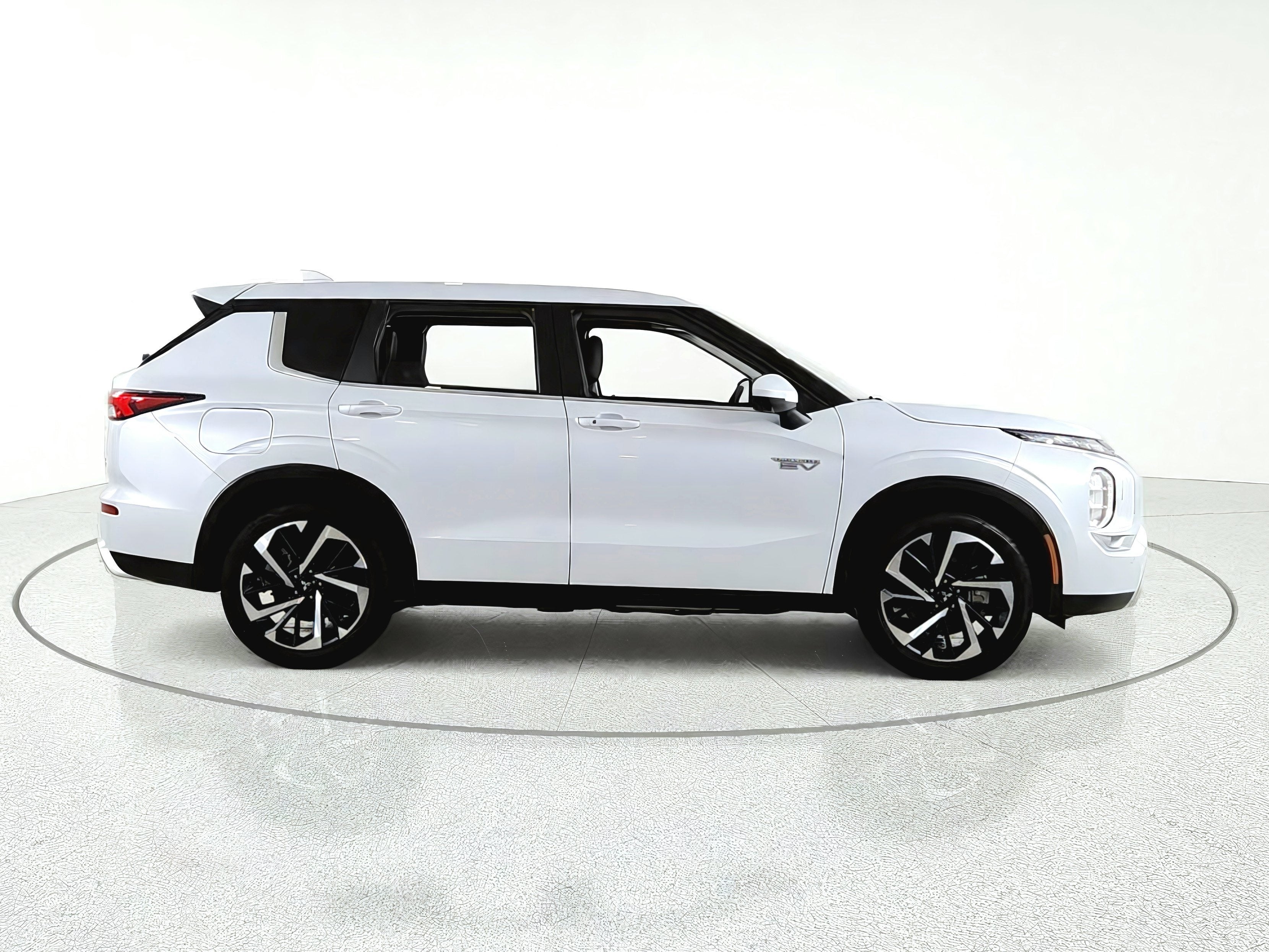 2024 Mitsubishi Outlander Plug-In Hybrid Base