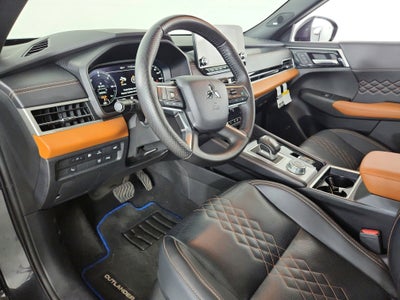2025 Mitsubishi Outlander Plug-In Hybrid Base