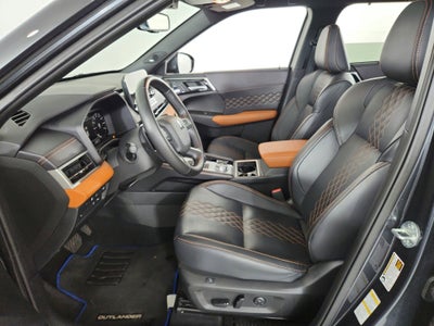 2025 Mitsubishi Outlander Plug-In Hybrid Base