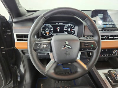 2025 Mitsubishi Outlander Plug-In Hybrid Base