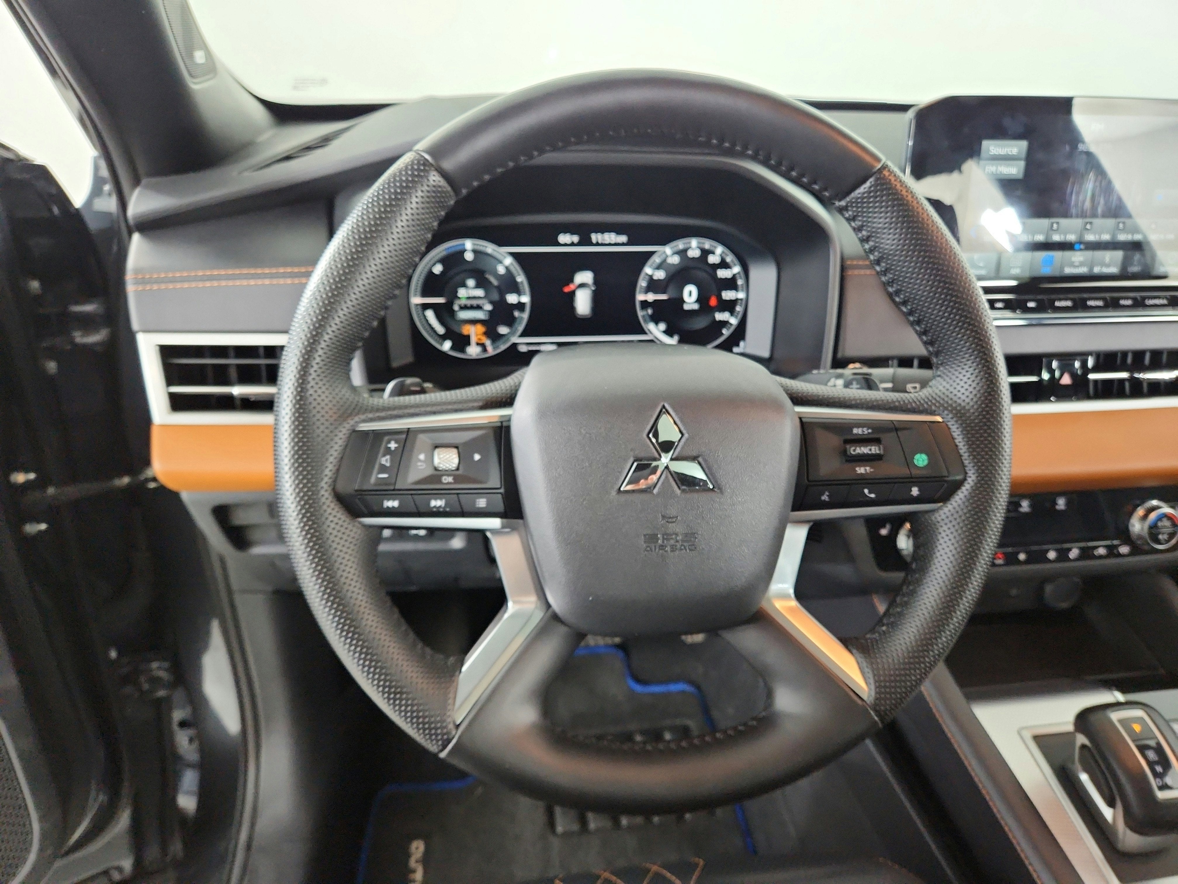 2025 Mitsubishi Outlander Plug-In Hybrid Base