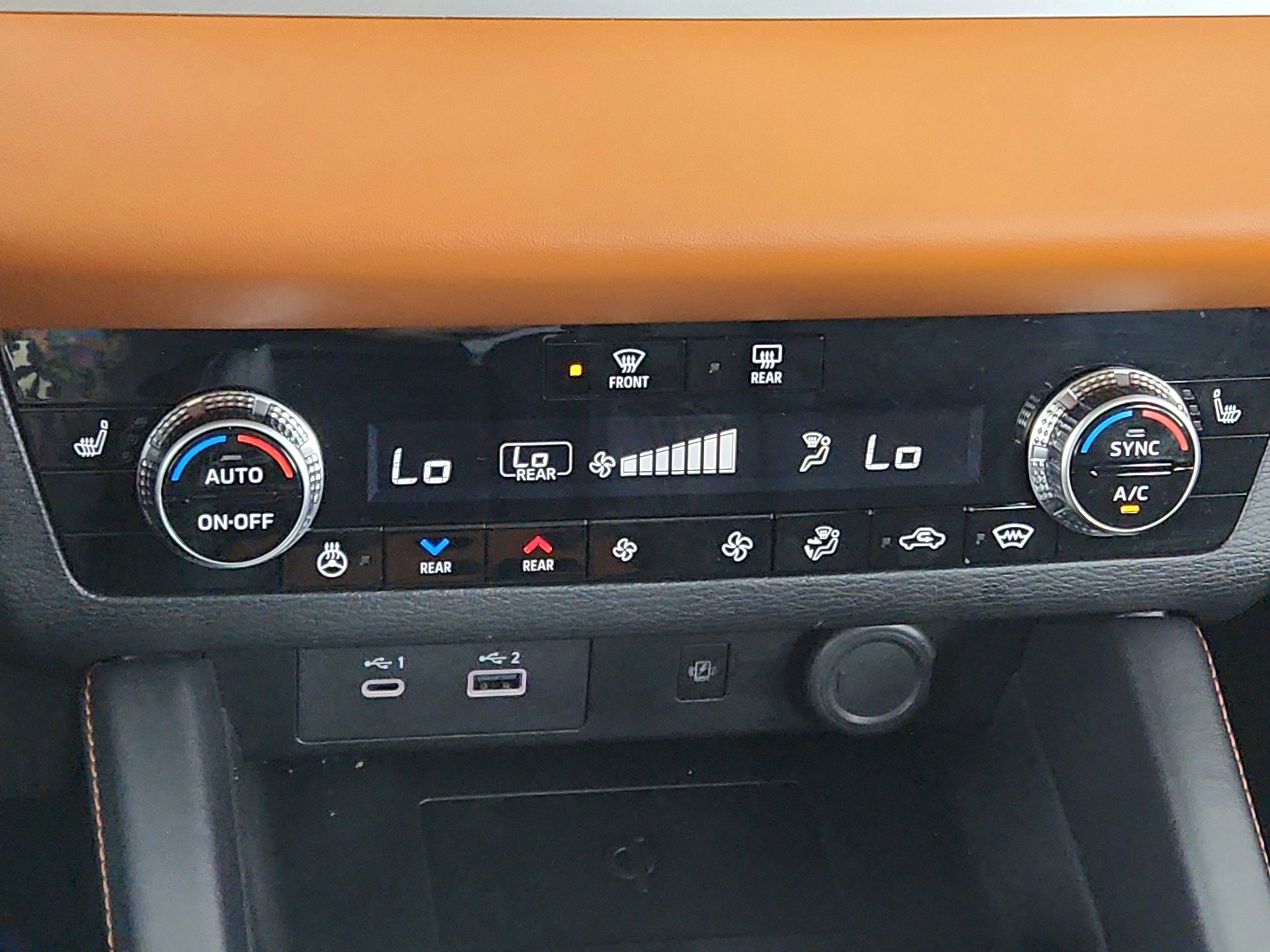 2025 Mitsubishi Outlander Plug-In Hybrid Base