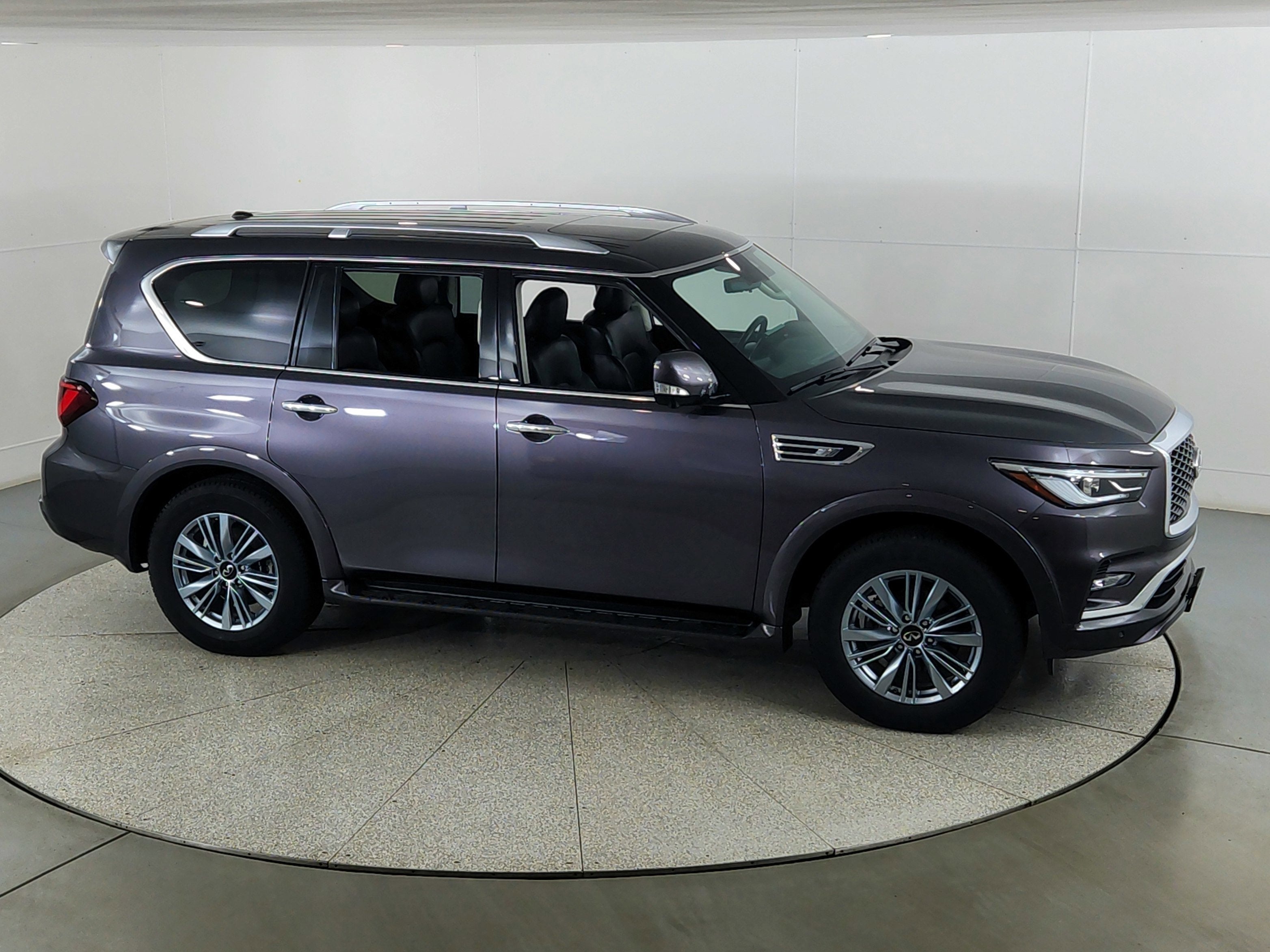 2024 INFINITI QX80 LUXE AWD
