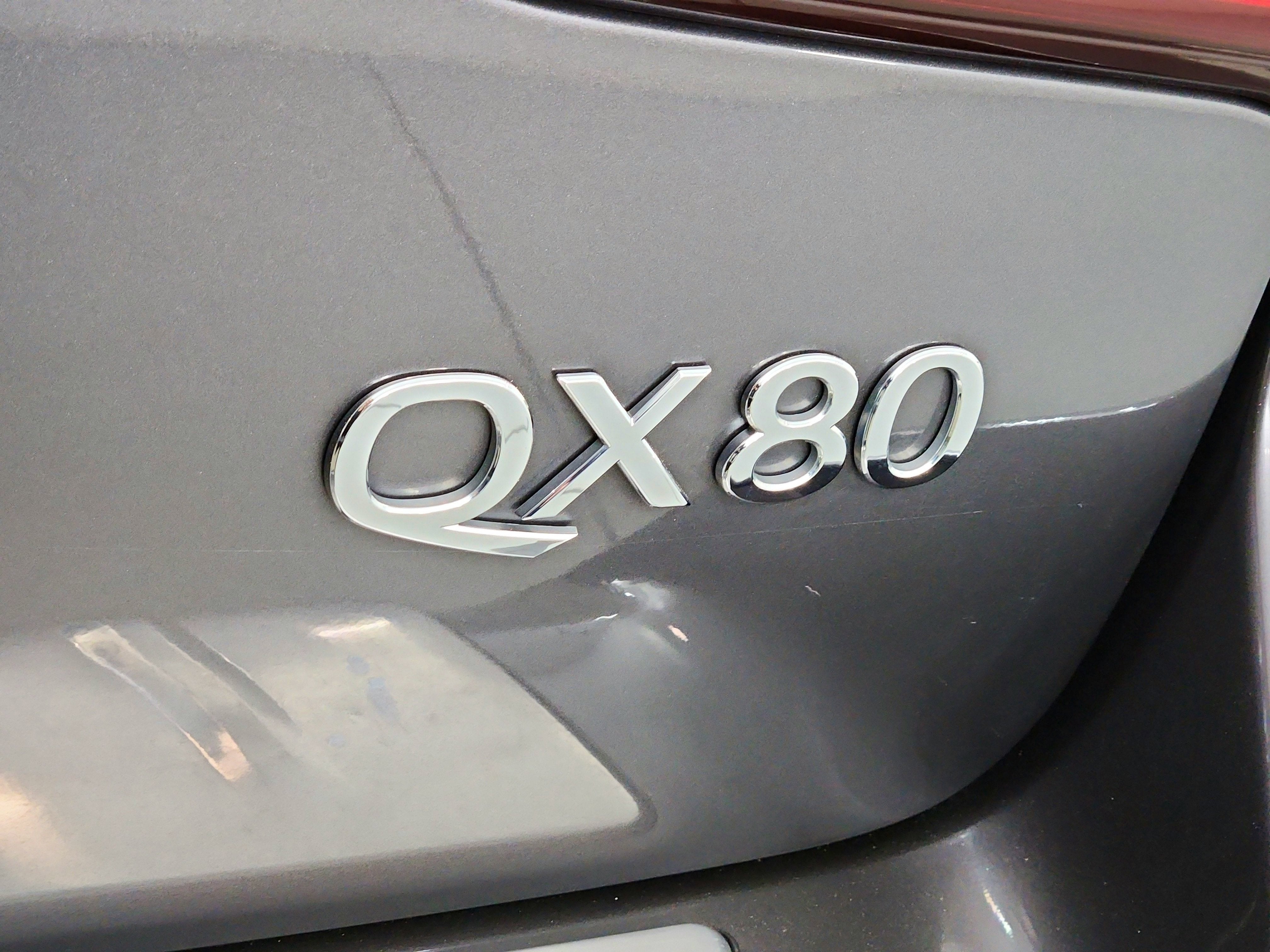 2024 INFINITI QX80 LUXE AWD