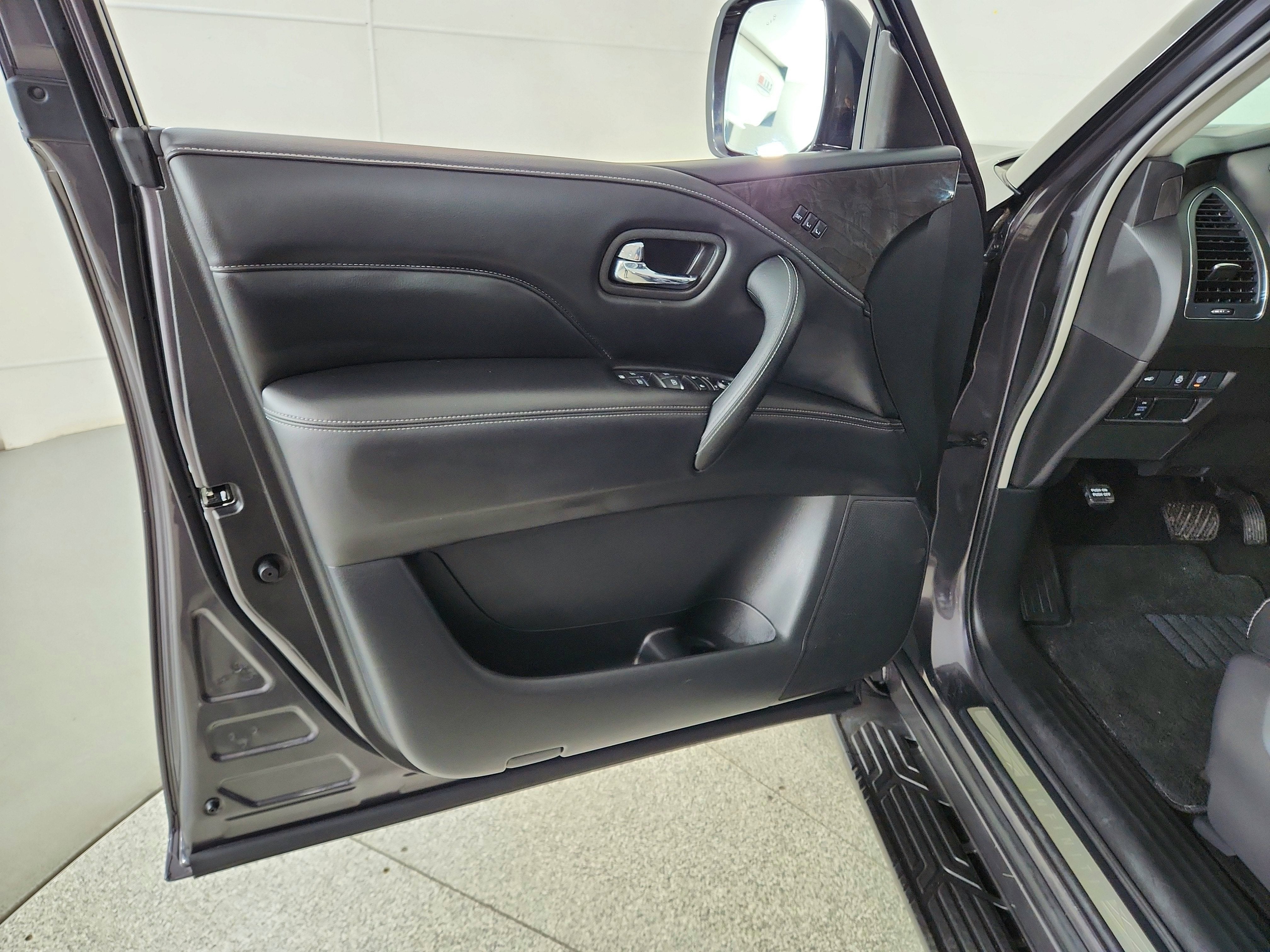 2024 INFINITI QX80 LUXE AWD