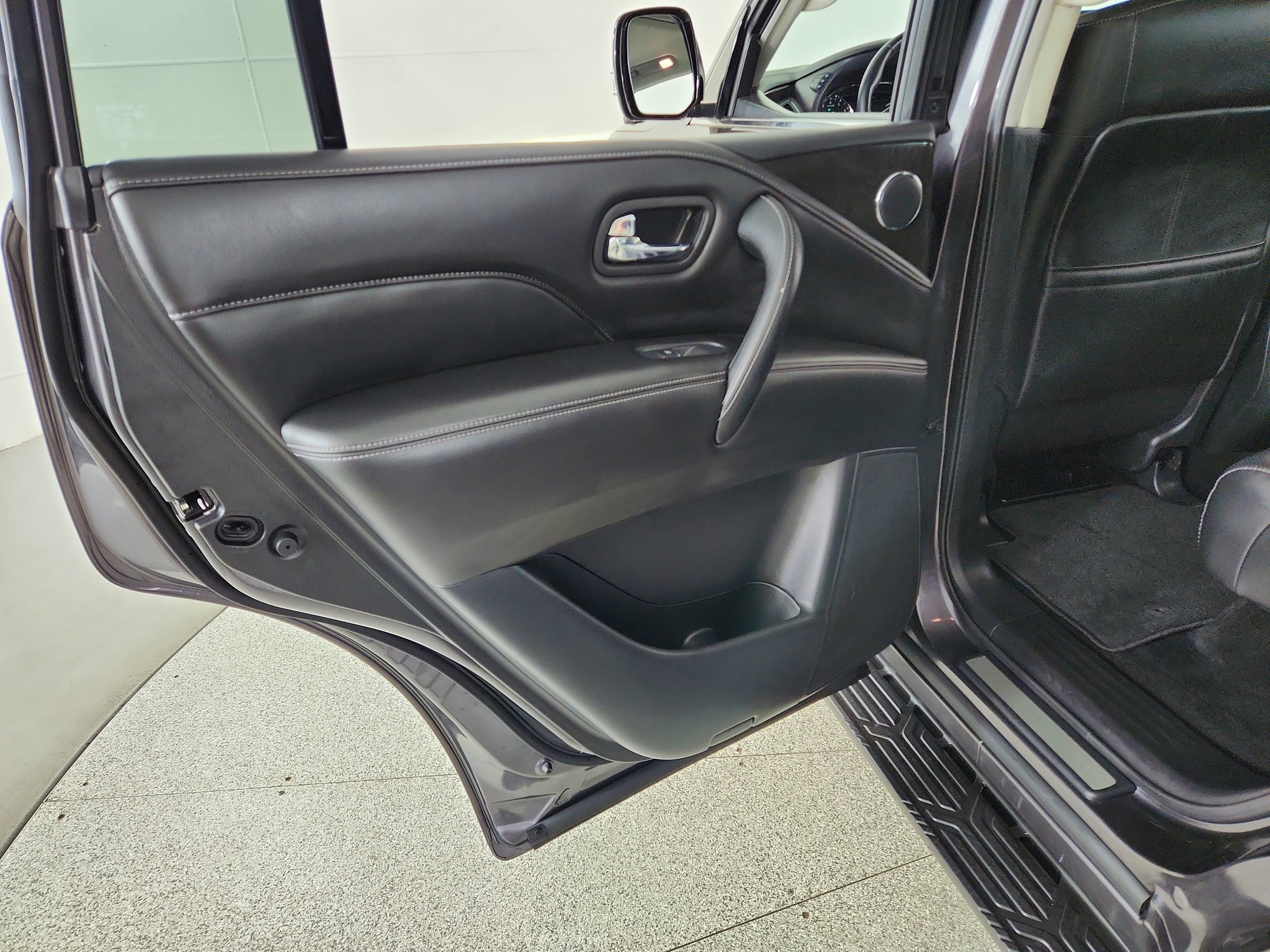 2024 INFINITI QX80 LUXE AWD