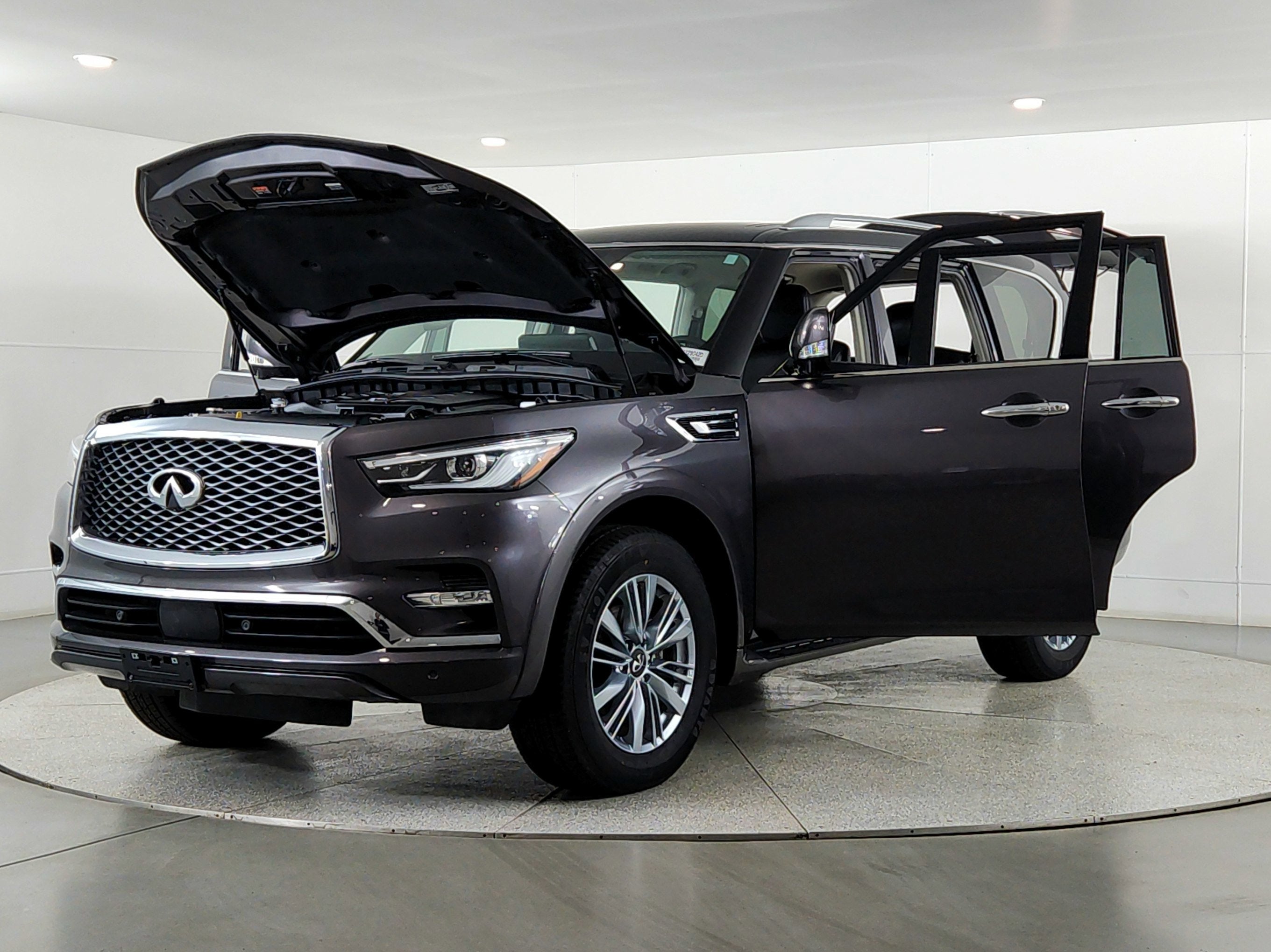 2024 INFINITI QX80 LUXE AWD