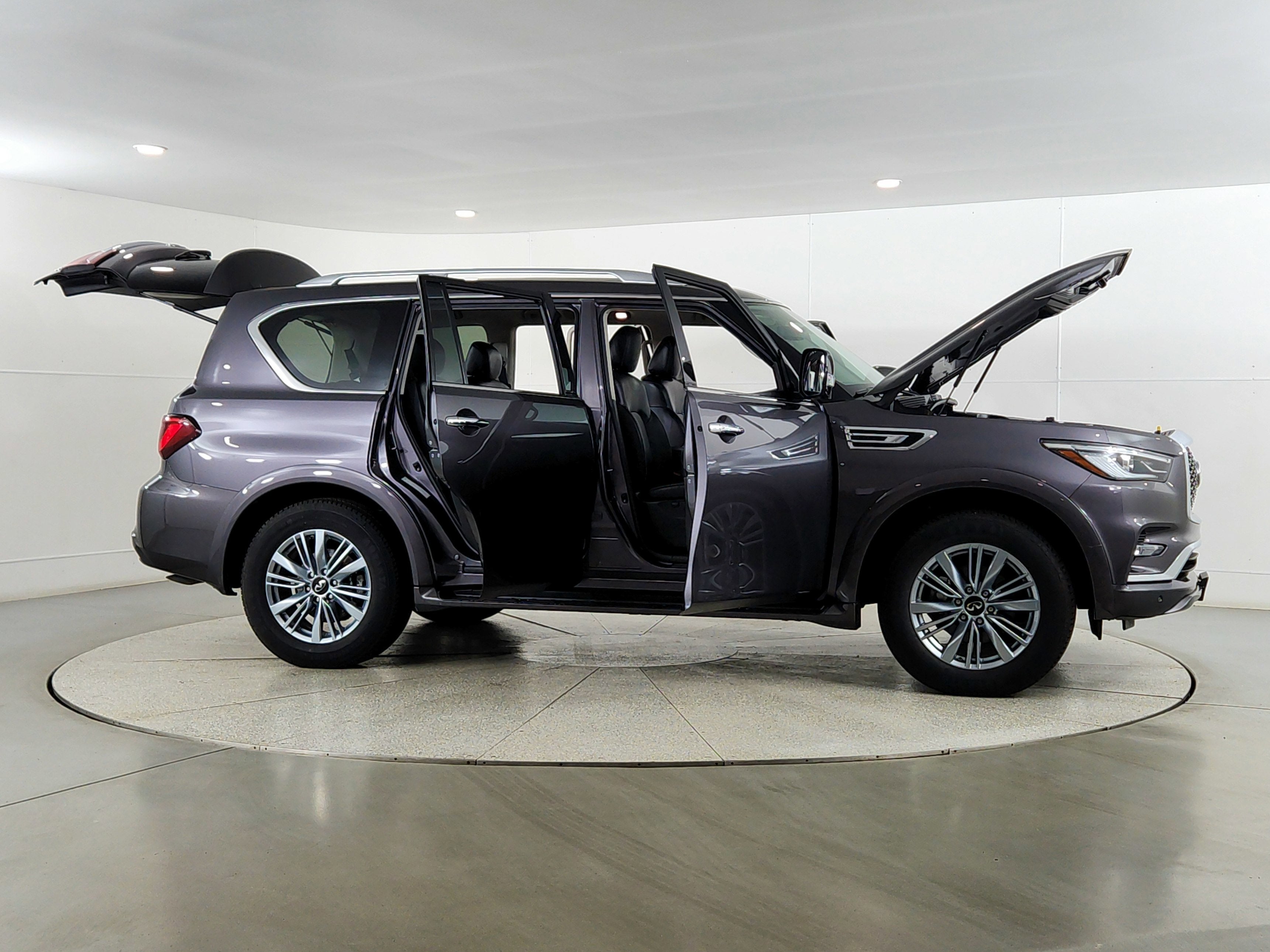 2024 INFINITI QX80 LUXE AWD