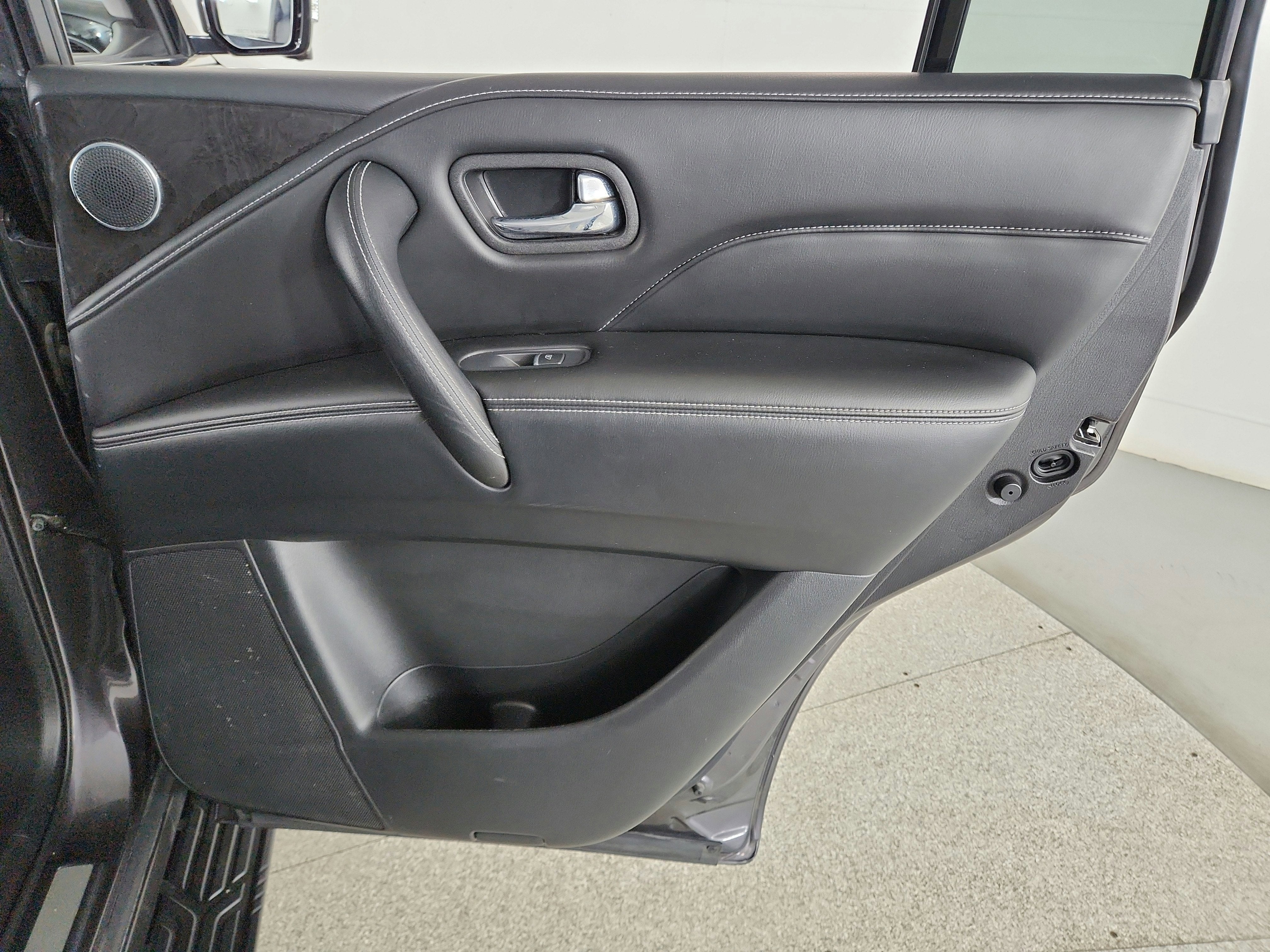 2024 INFINITI QX80 LUXE AWD