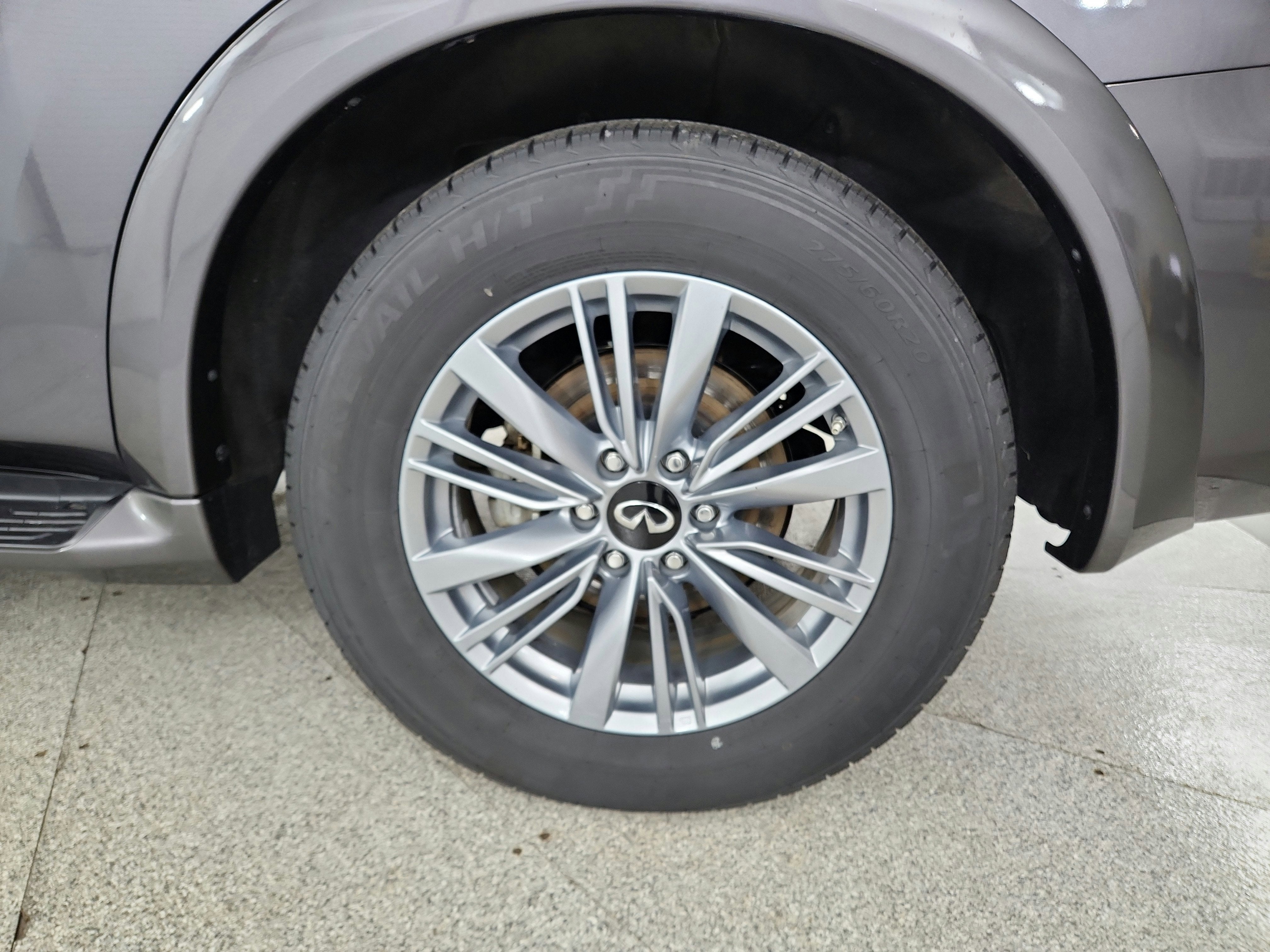 2024 INFINITI QX80 LUXE AWD