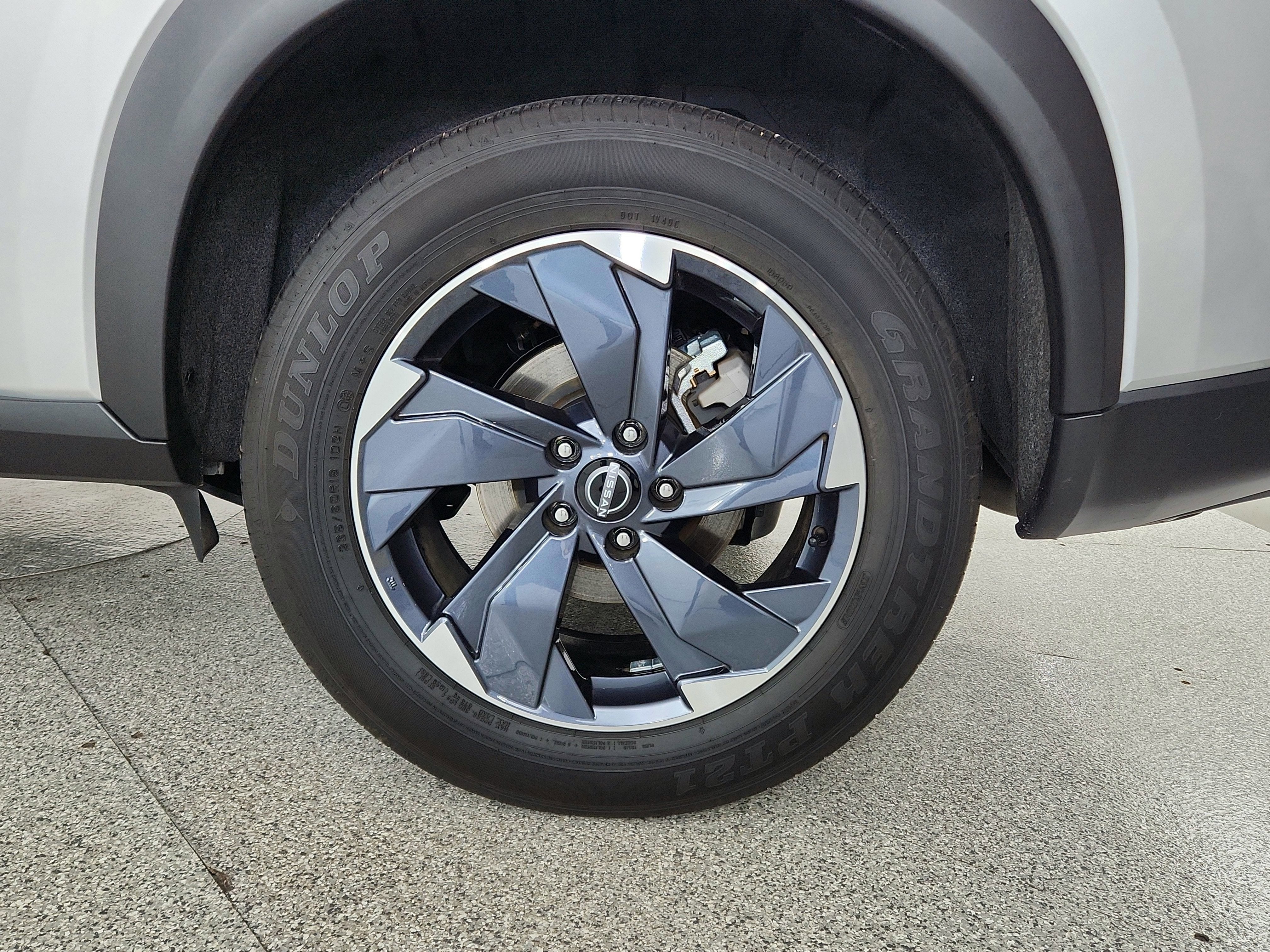 2025 Nissan Rogue SV FWD