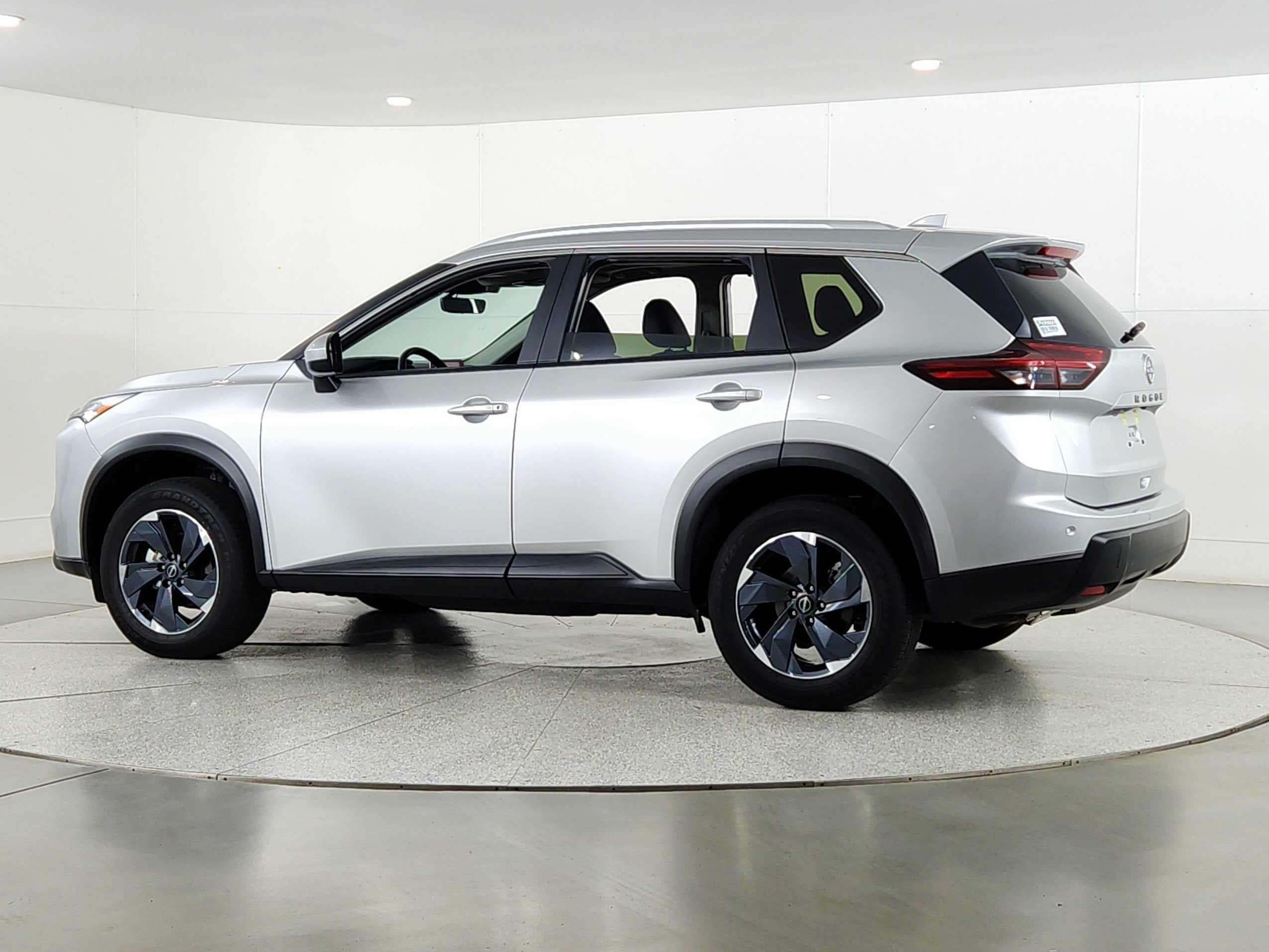 2025 Nissan Rogue SV FWD