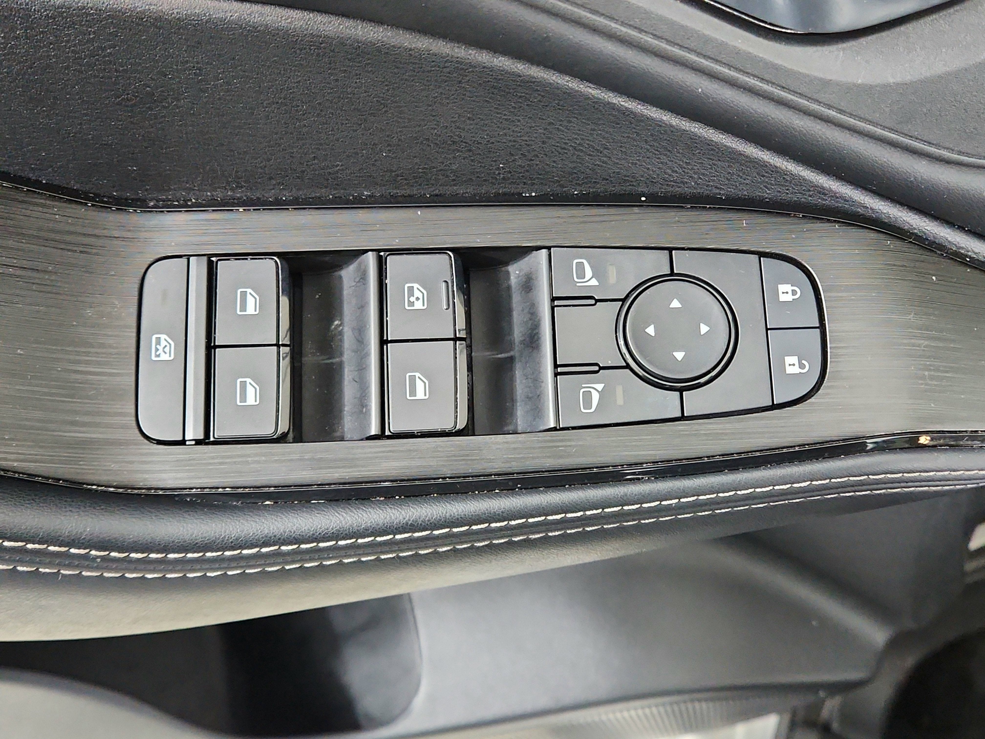 2025 Nissan Rogue SV FWD