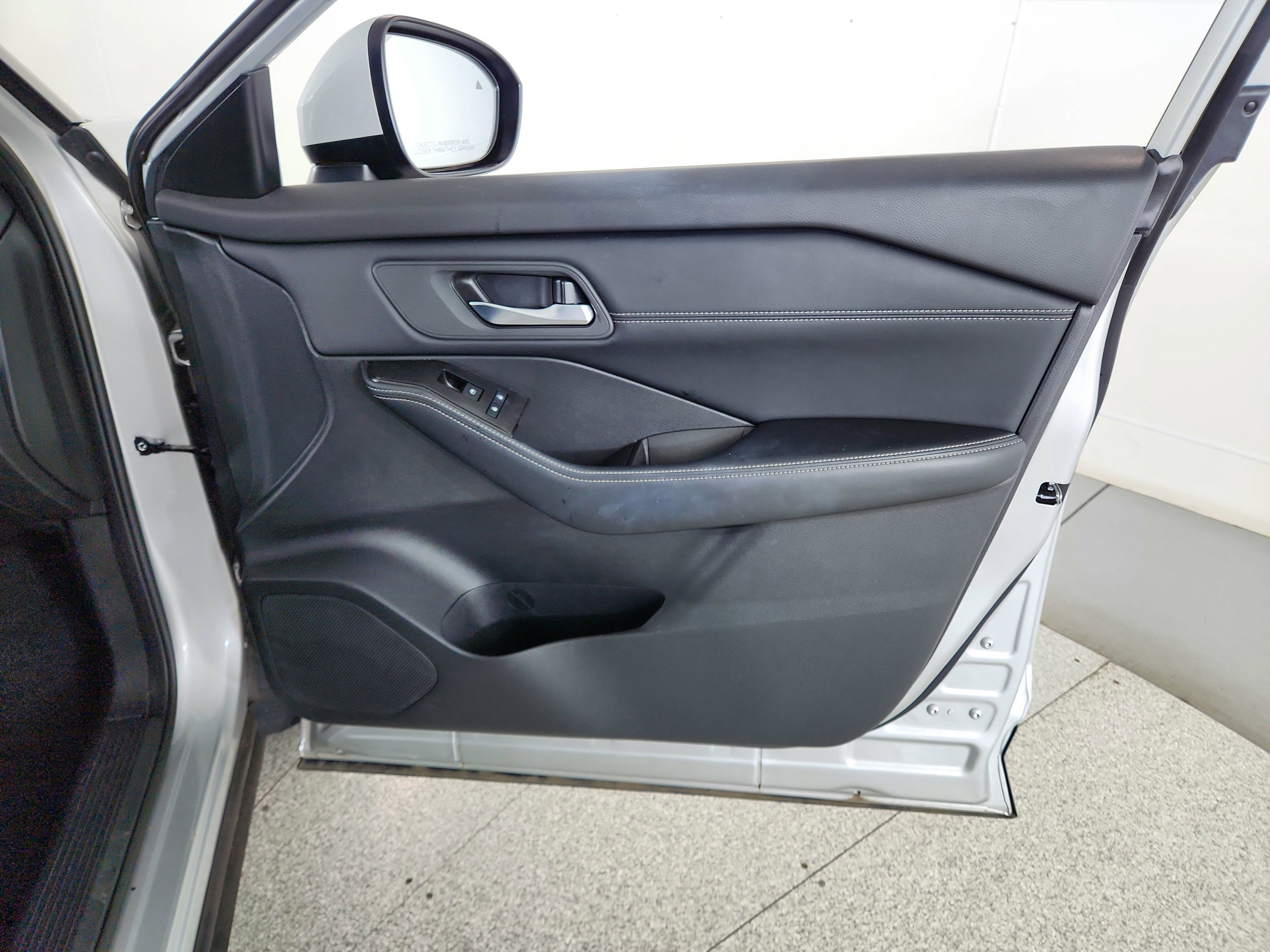 2025 Nissan Rogue SV FWD