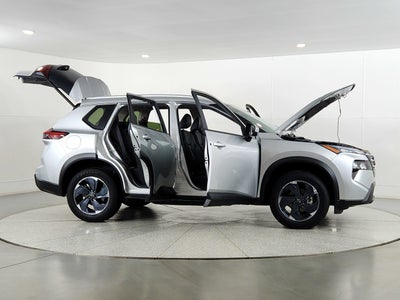 2025 Nissan Rogue SV FWD