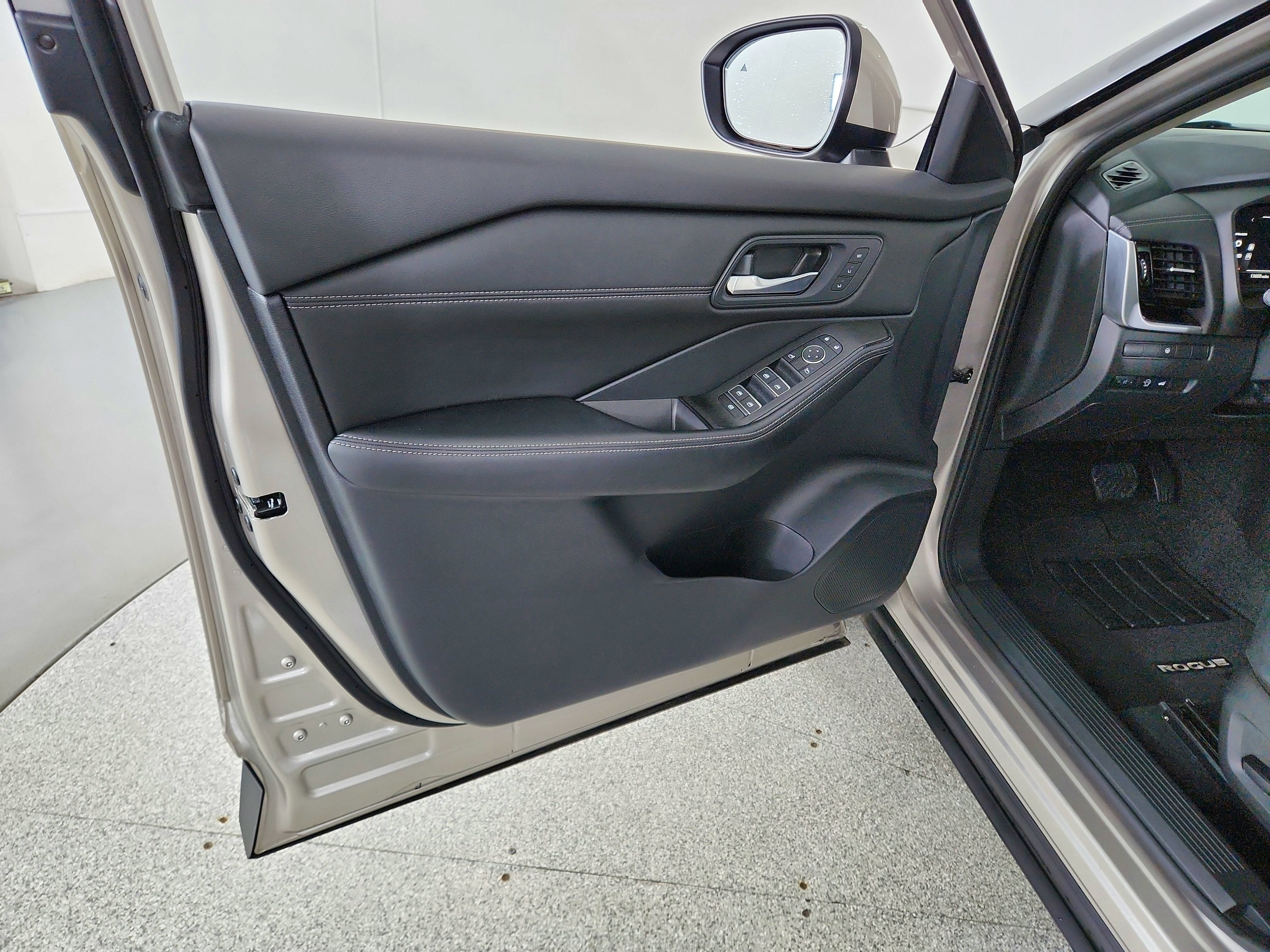 2024 Nissan Rogue SL FWD