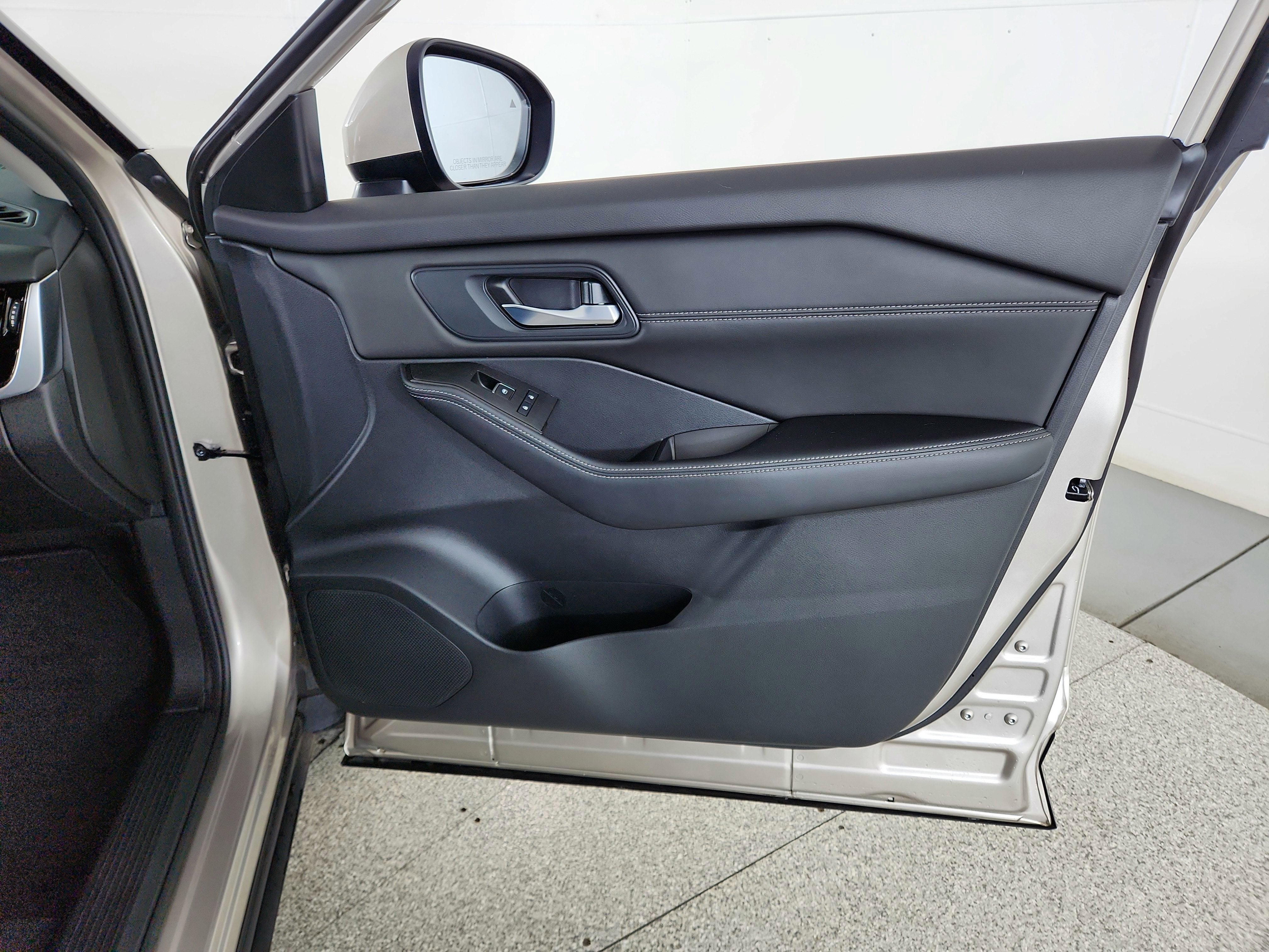 2024 Nissan Rogue SL FWD