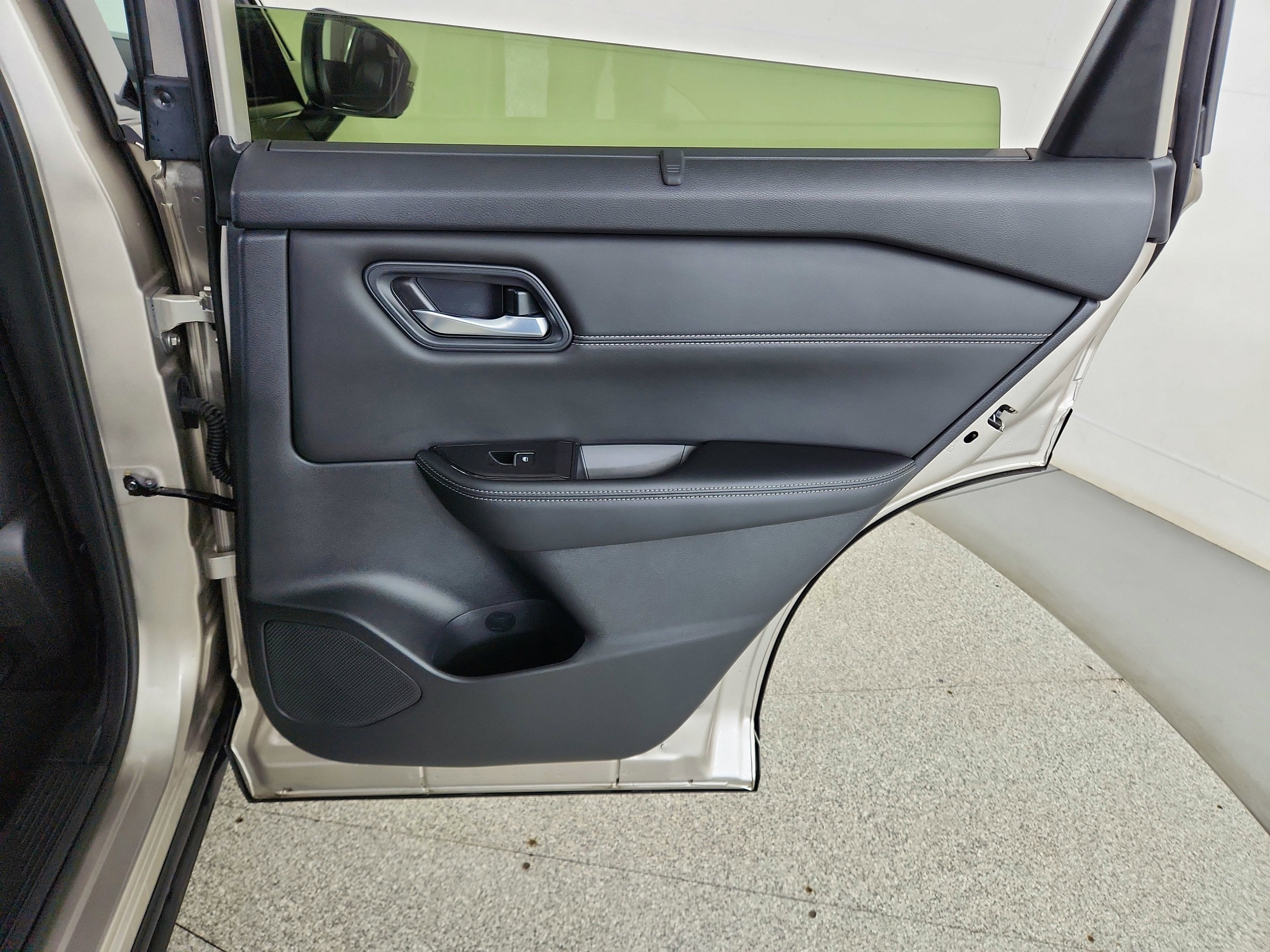 2024 Nissan Rogue SL FWD