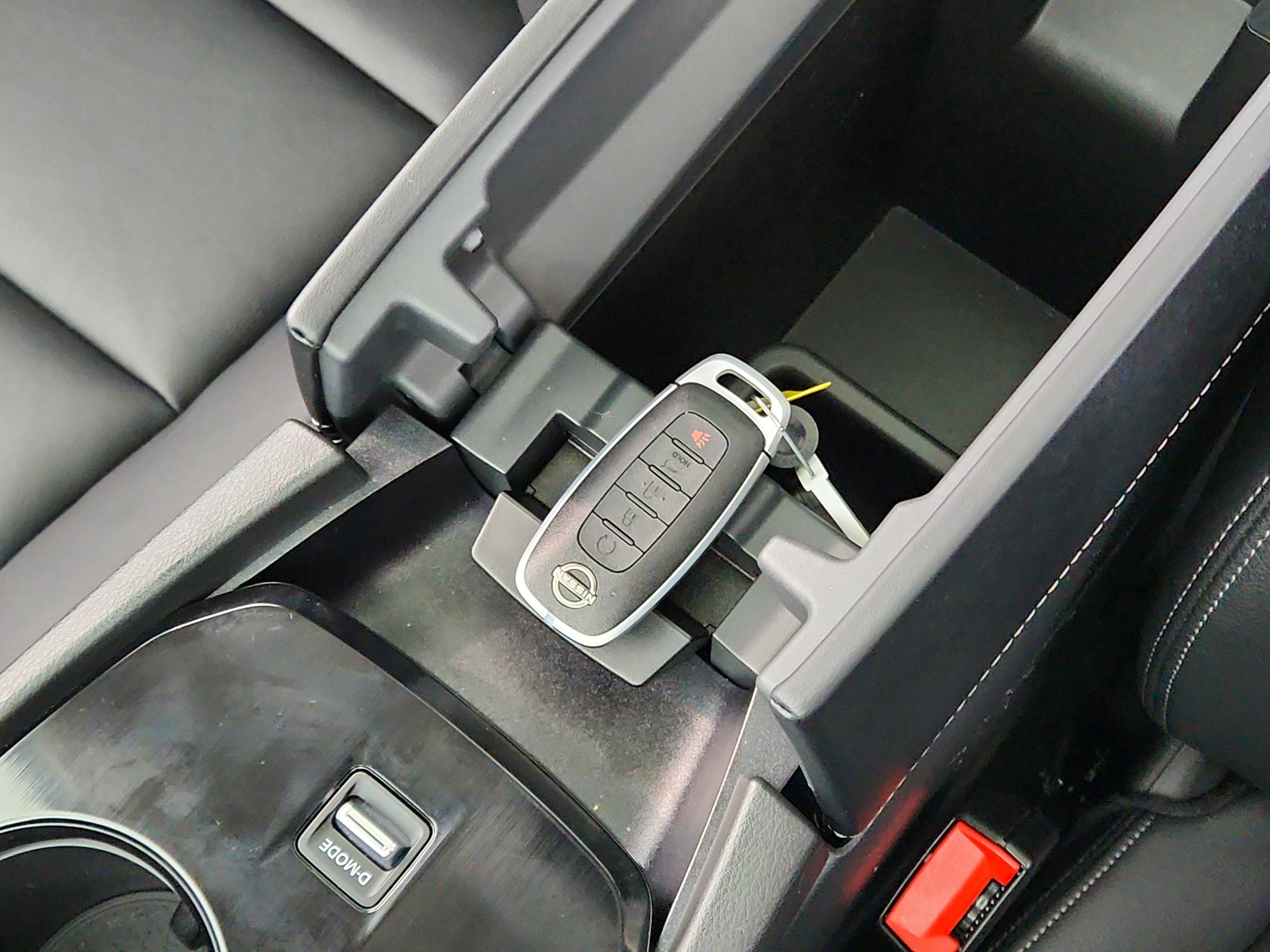 2025 Nissan Rogue SL FWD