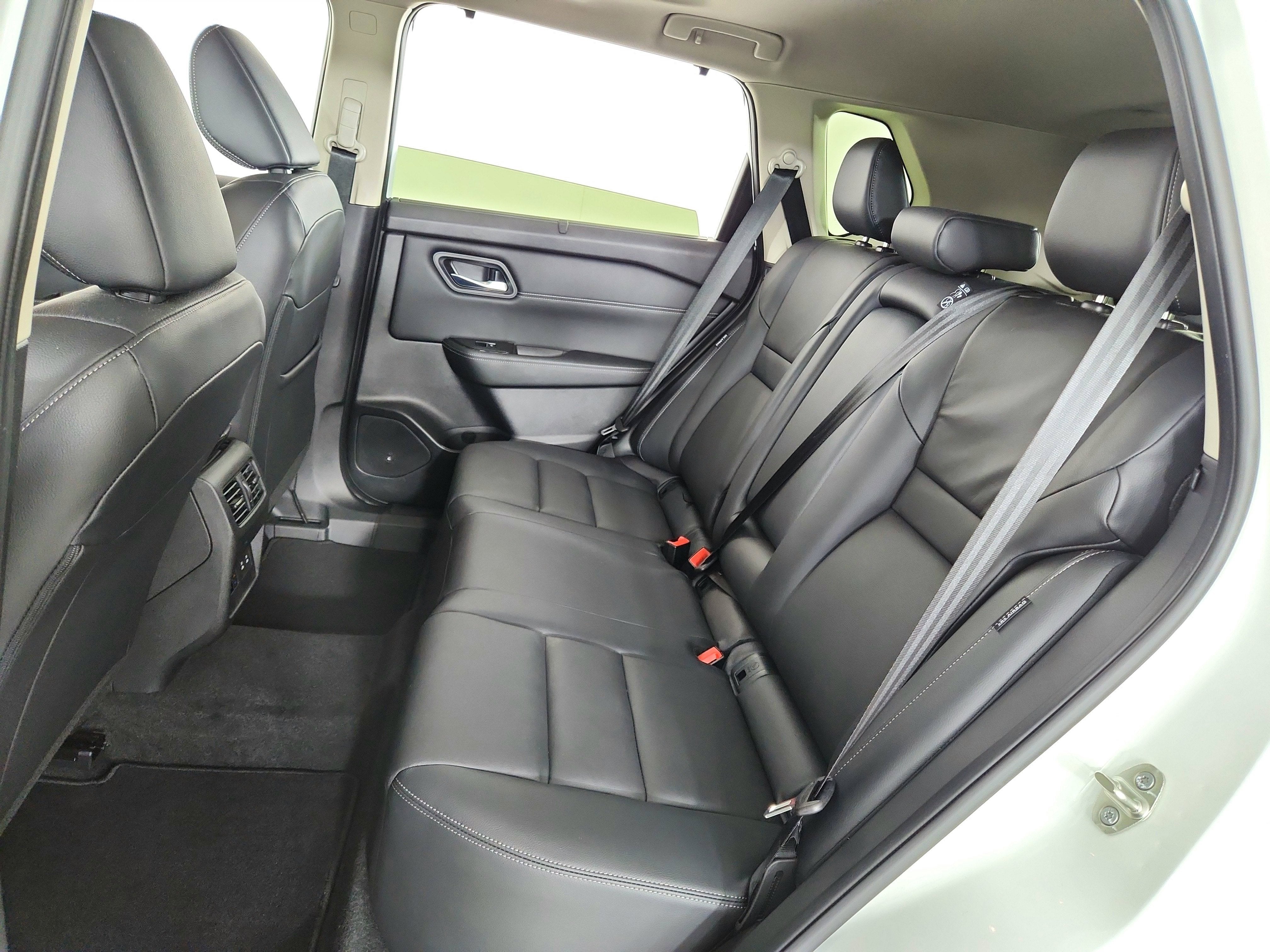 2025 Nissan Rogue SL FWD