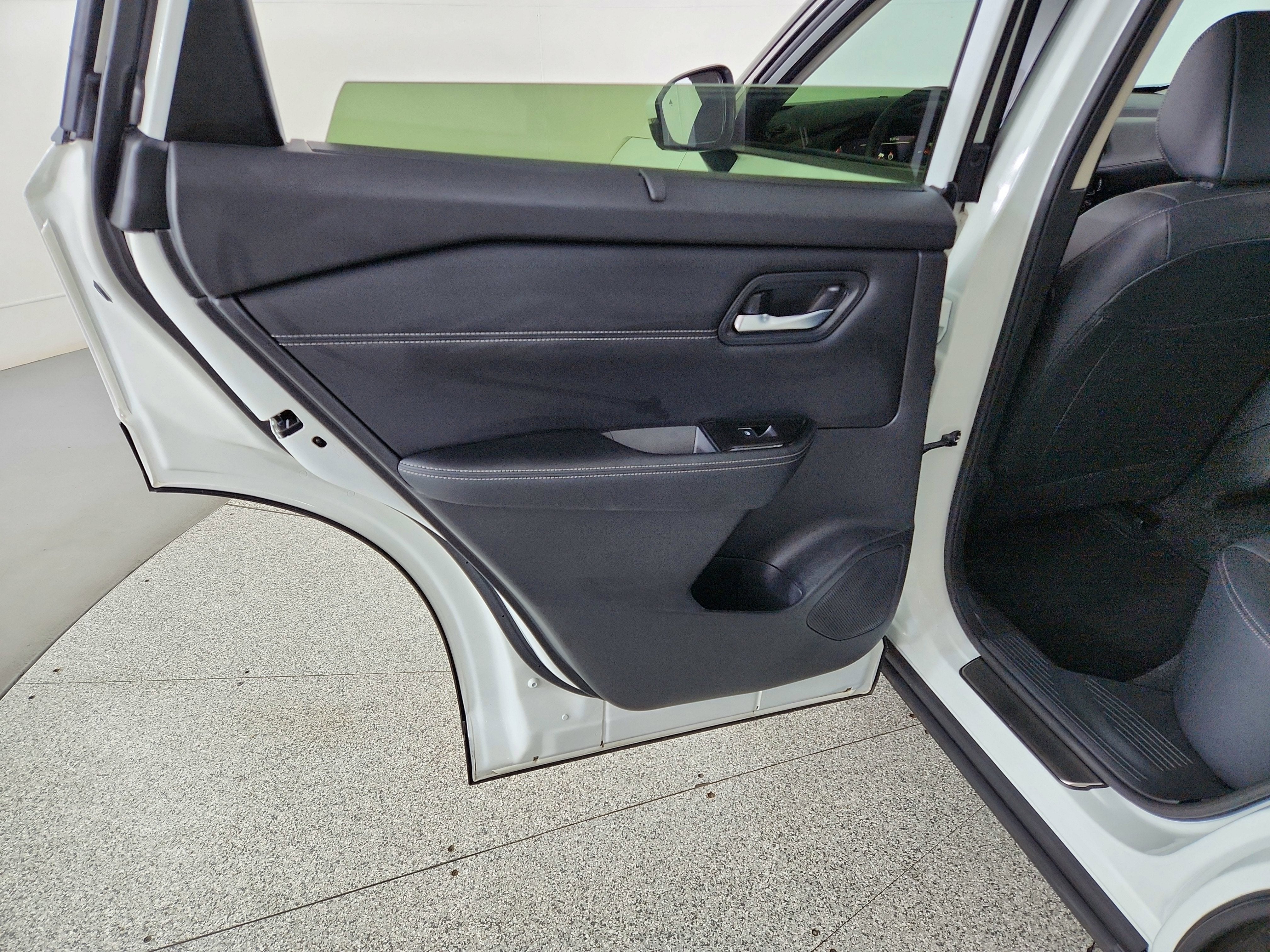 2025 Nissan Rogue SL FWD