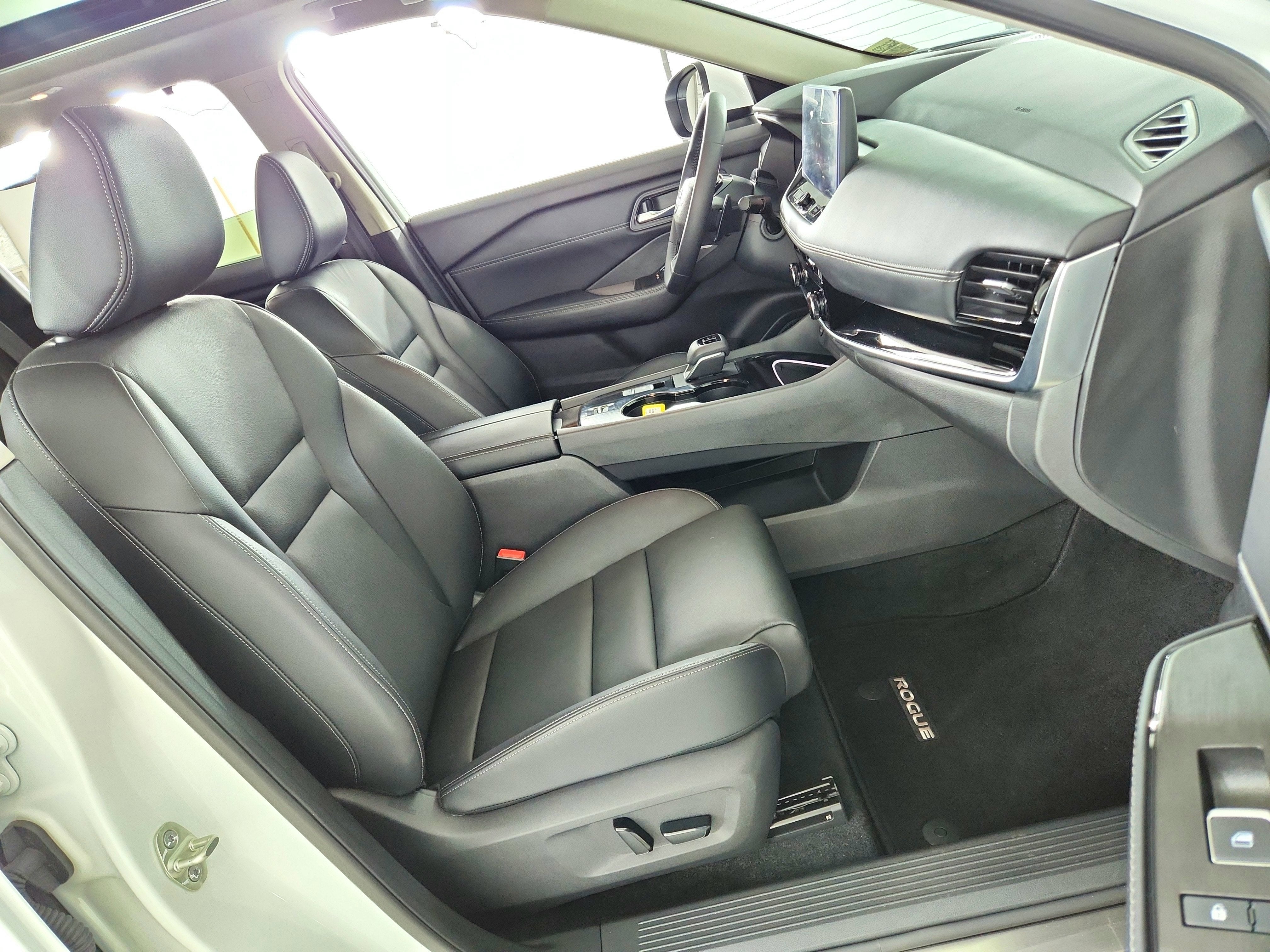 2025 Nissan Rogue SL FWD