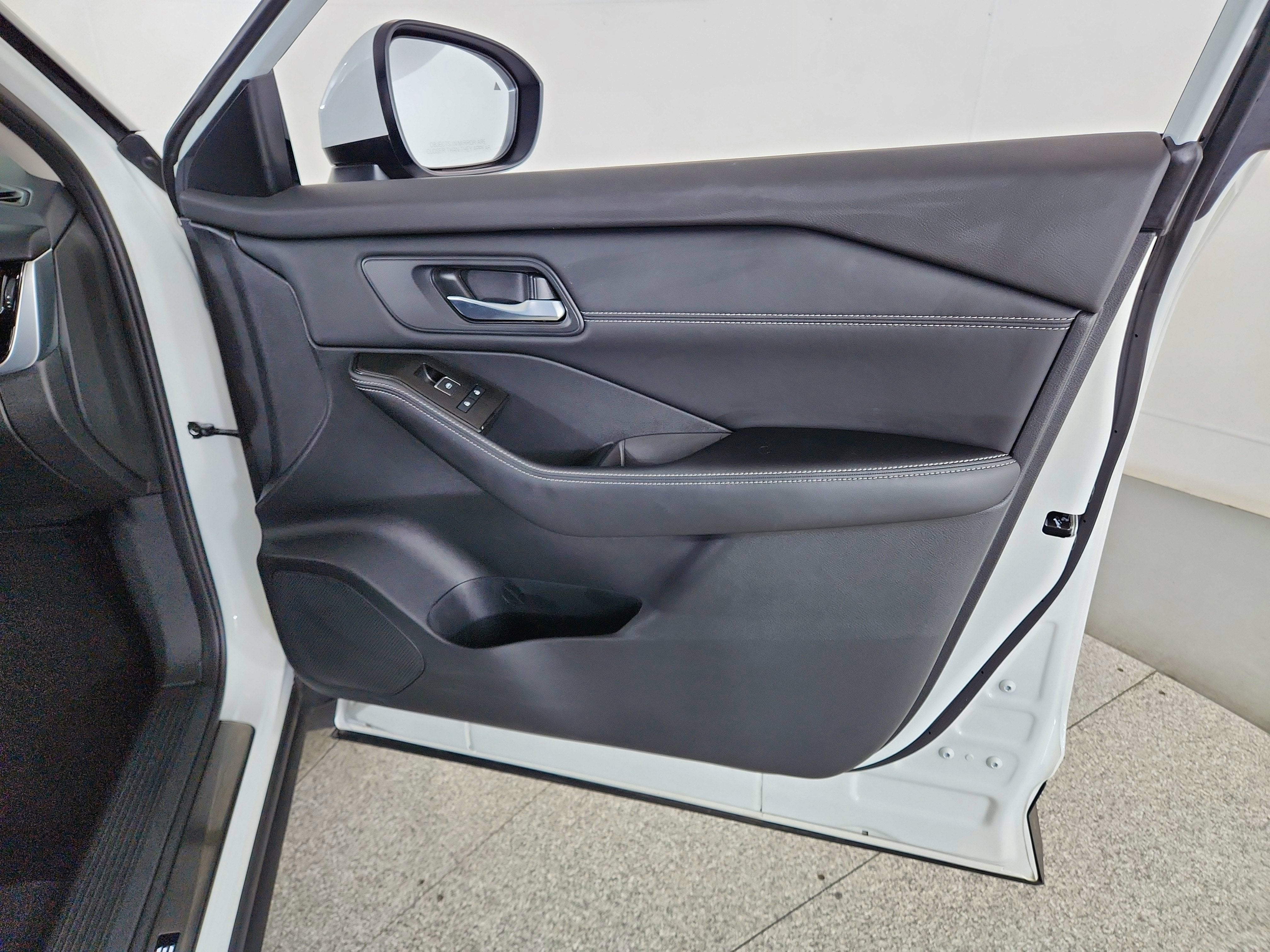 2025 Nissan Rogue SL FWD