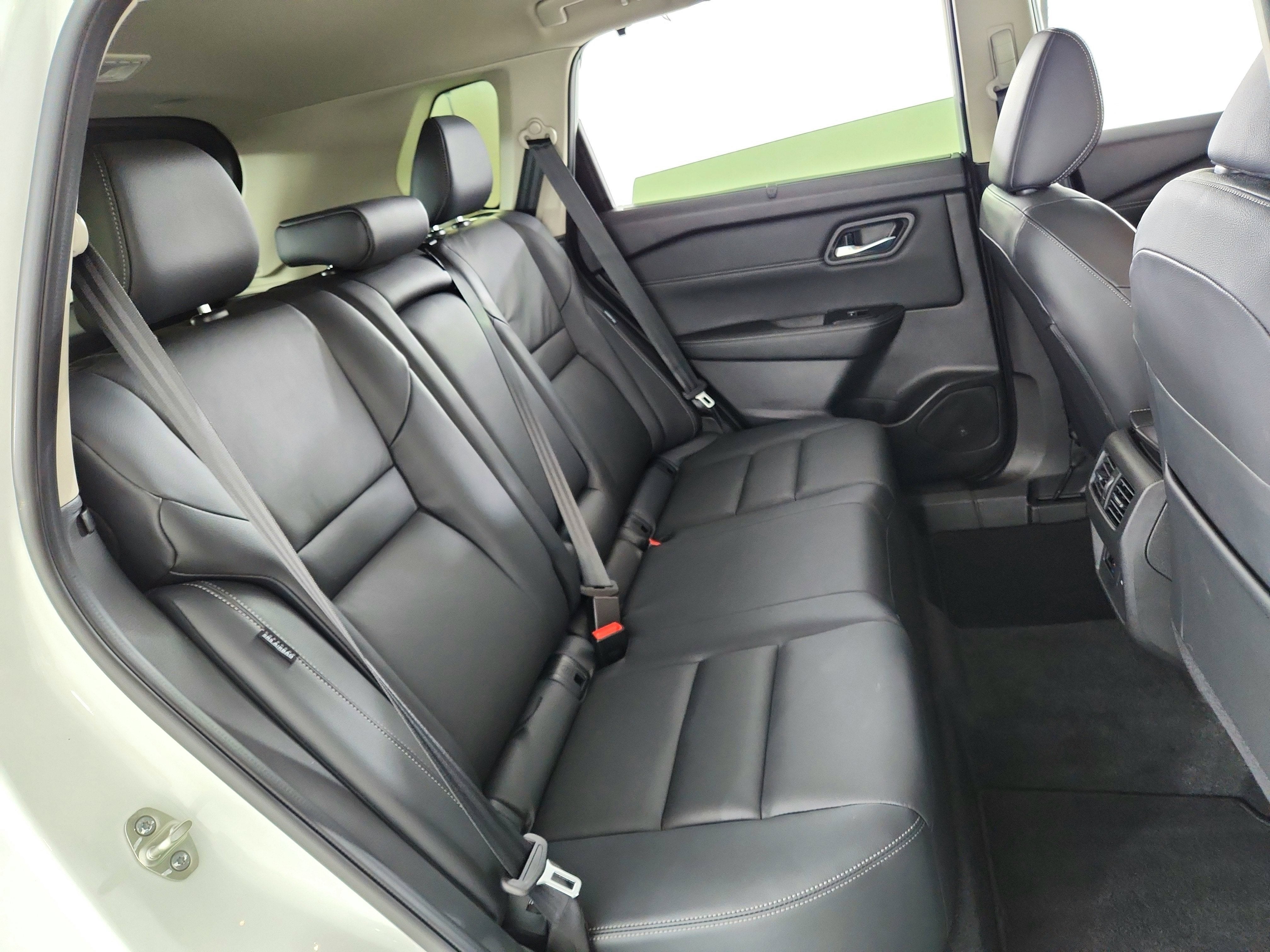 2025 Nissan Rogue SL FWD