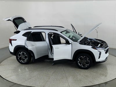 2025 Chevrolet Trax FWD LT