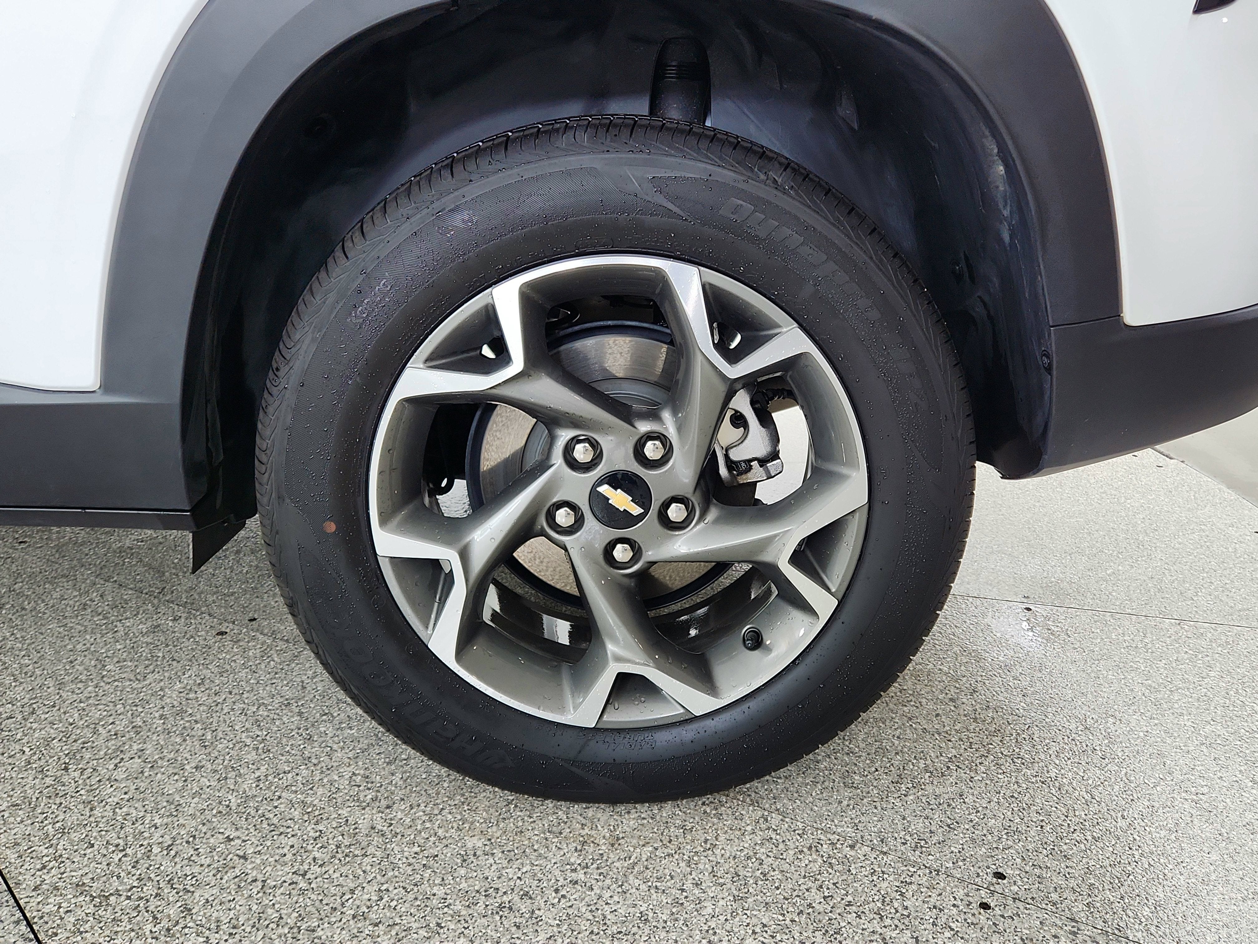 2025 Chevrolet Trax FWD LT