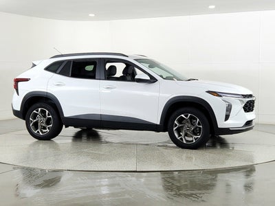 2025 Chevrolet Trax FWD LT