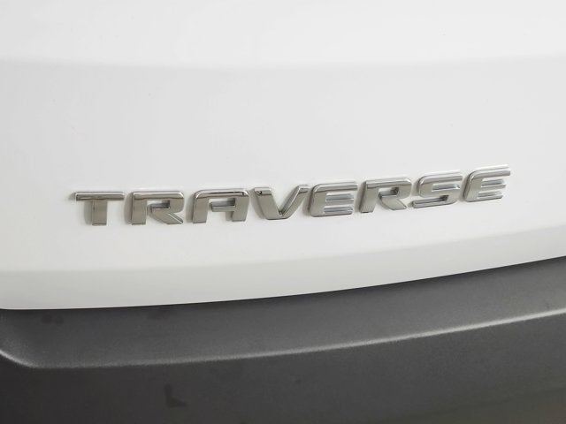 2022 Chevrolet Traverse LT Cloth
