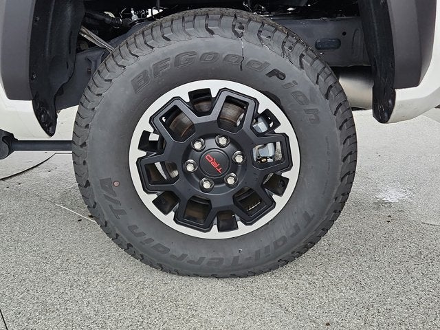 2025 Toyota Tacoma 4WD SR5