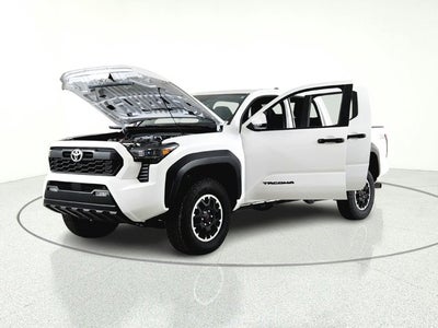 2025 Toyota Tacoma 4WD SR5