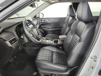 2022 Mitsubishi Outlander Base