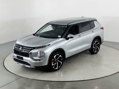 2024 Mitsubishi Outlander Base