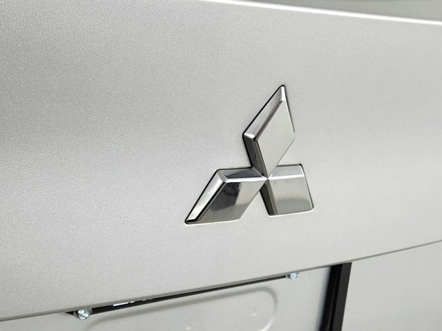2024 Mitsubishi Outlander Base