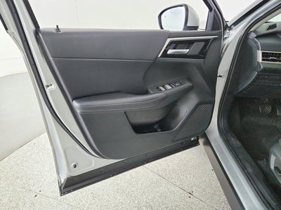 2024 Mitsubishi Outlander Base