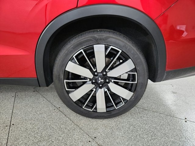 2025 Mitsubishi Outlander Base