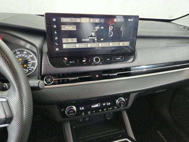 2025 Mitsubishi Outlander Base