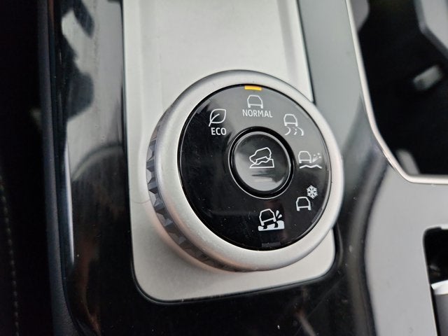 2025 Mitsubishi Outlander Base