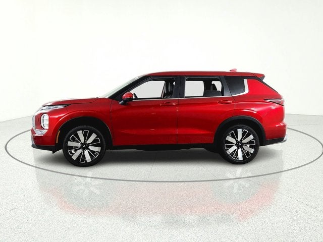2025 Mitsubishi Outlander Base